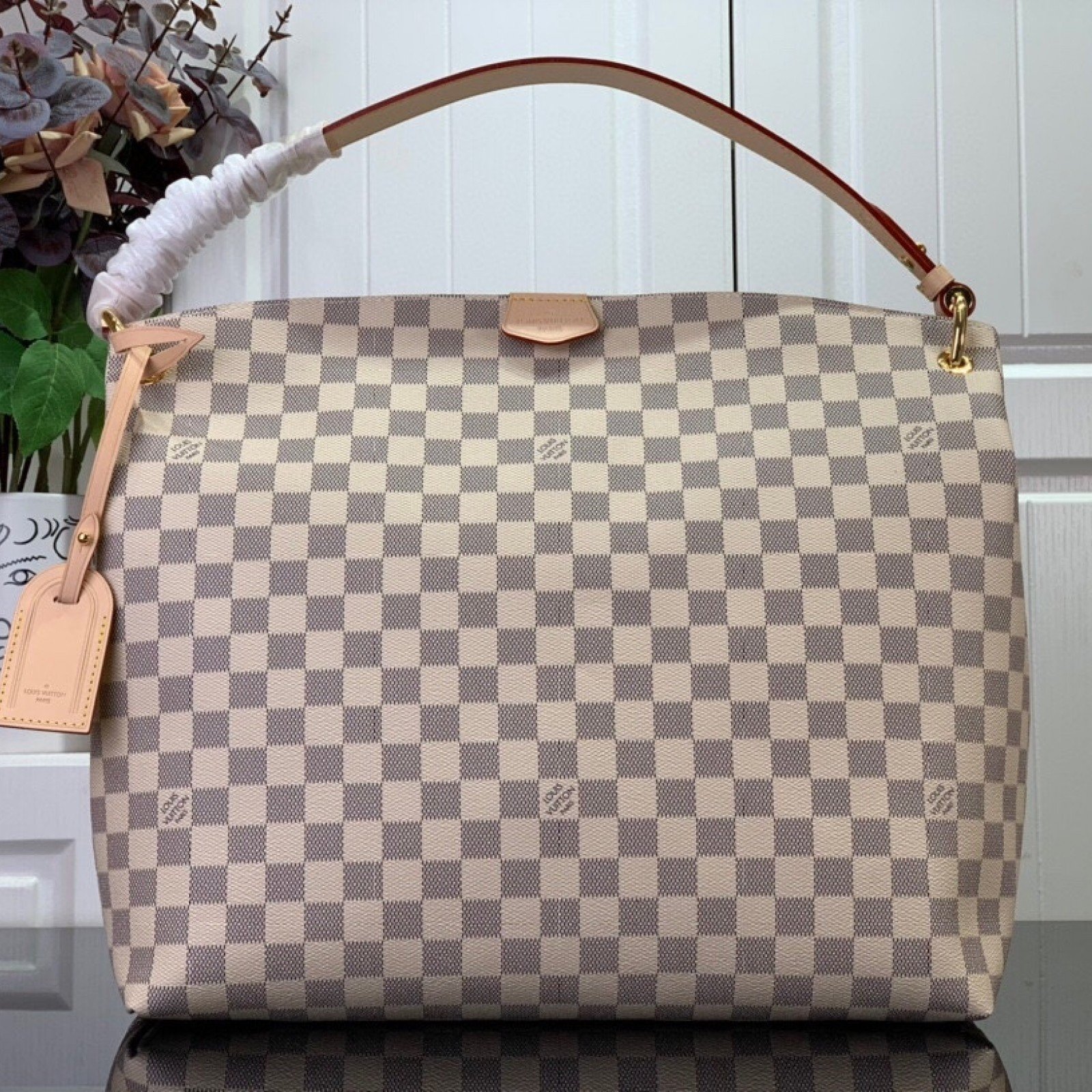 LV GRACEFUL N42233