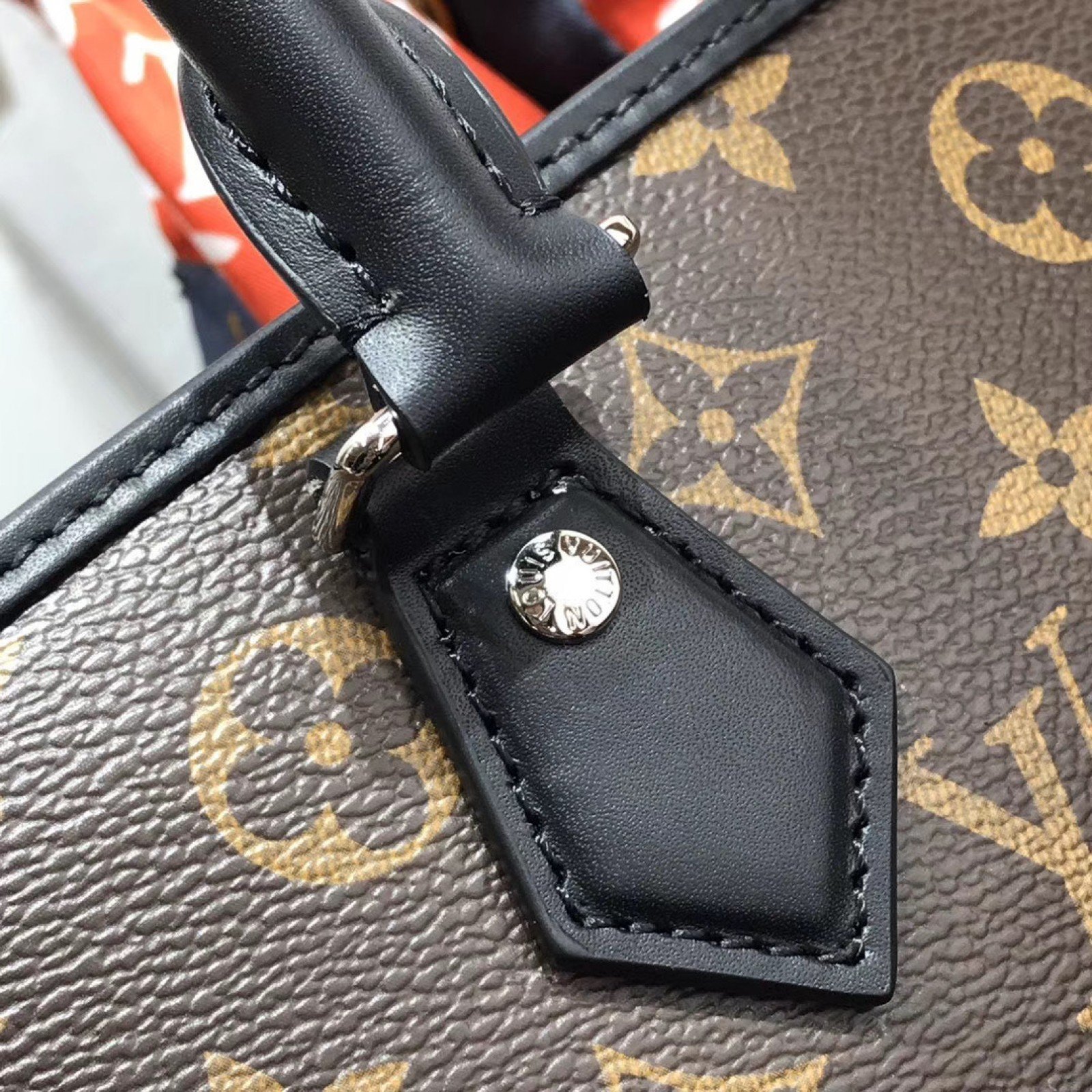 LV GRAND SAC M55185