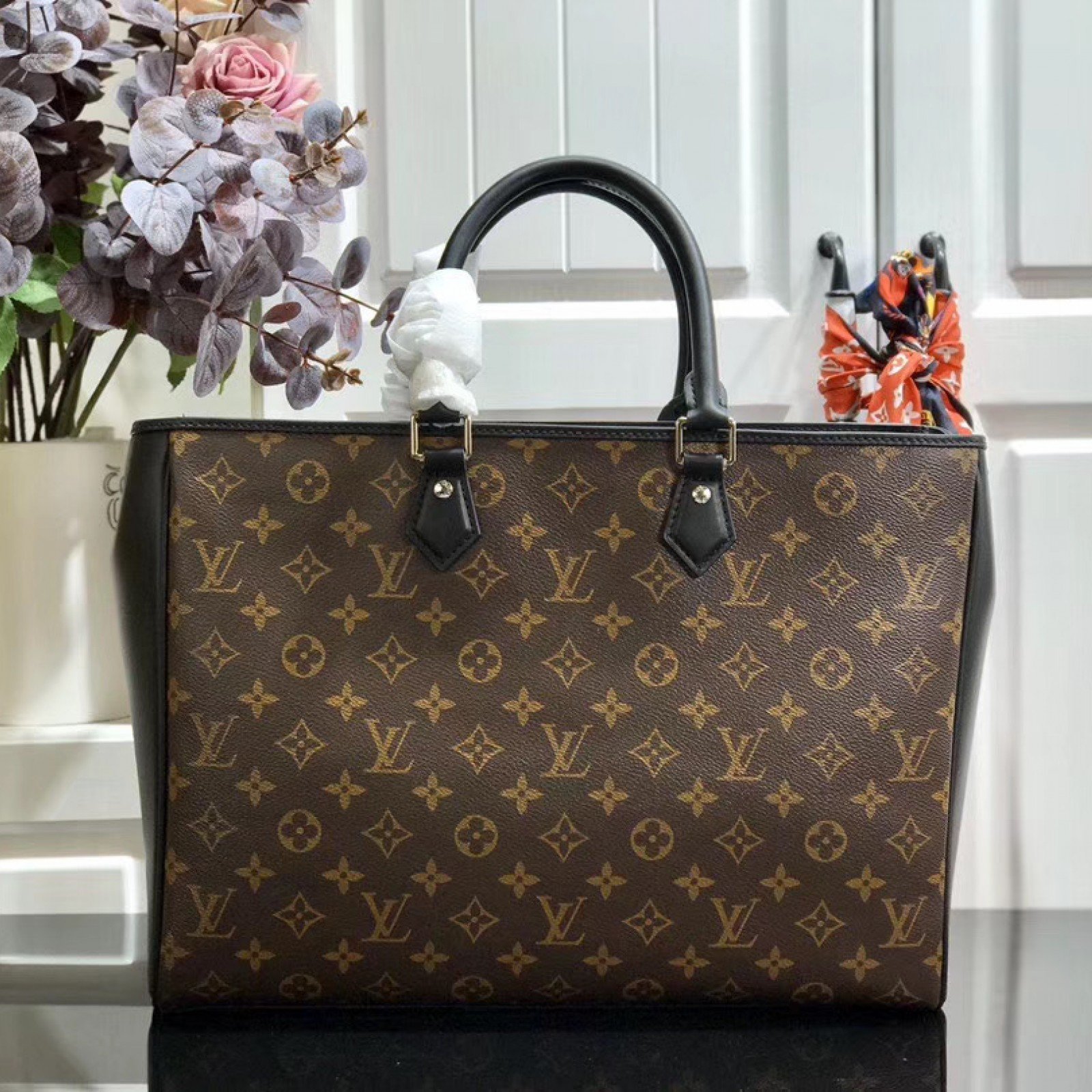 LV GRAND SAC M55185