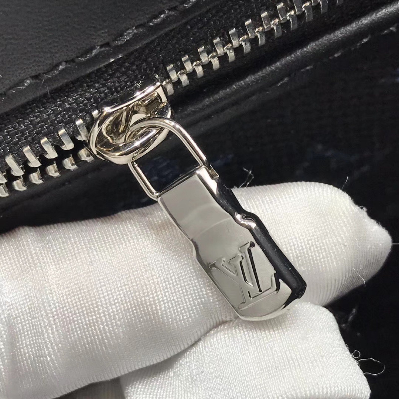 LV GRAND SAC M55185