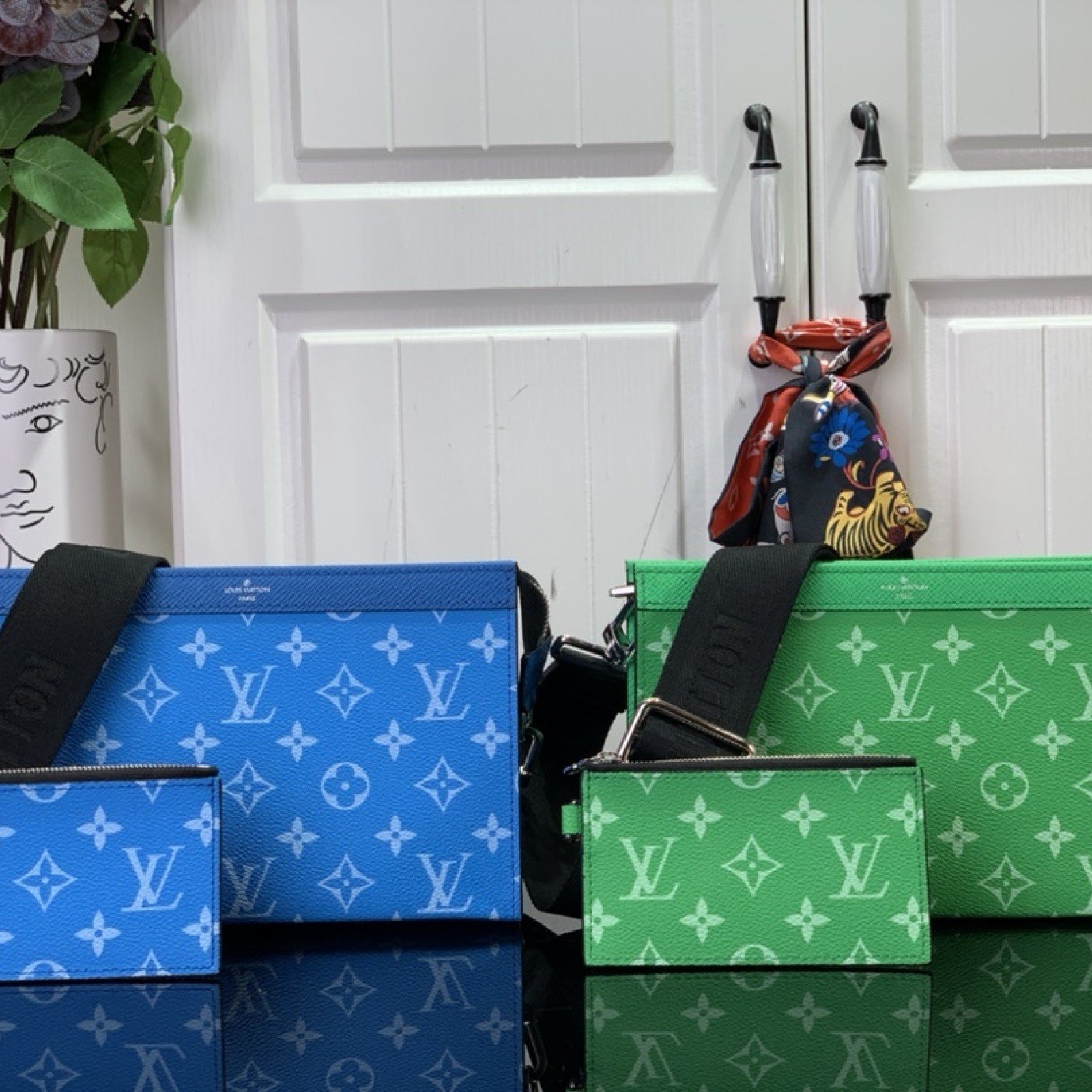 LV Gaston Wearable Wallet M83099