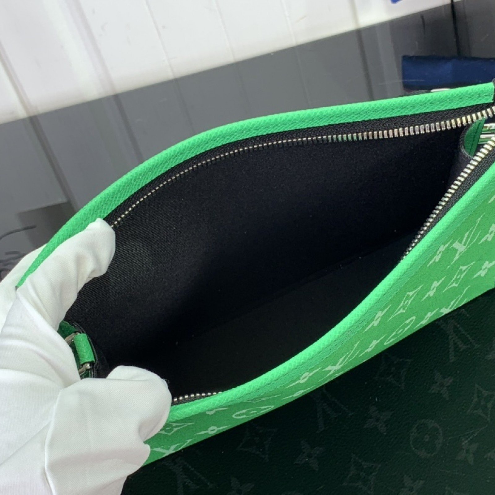 LV Gaston Wearable Wallet M83099