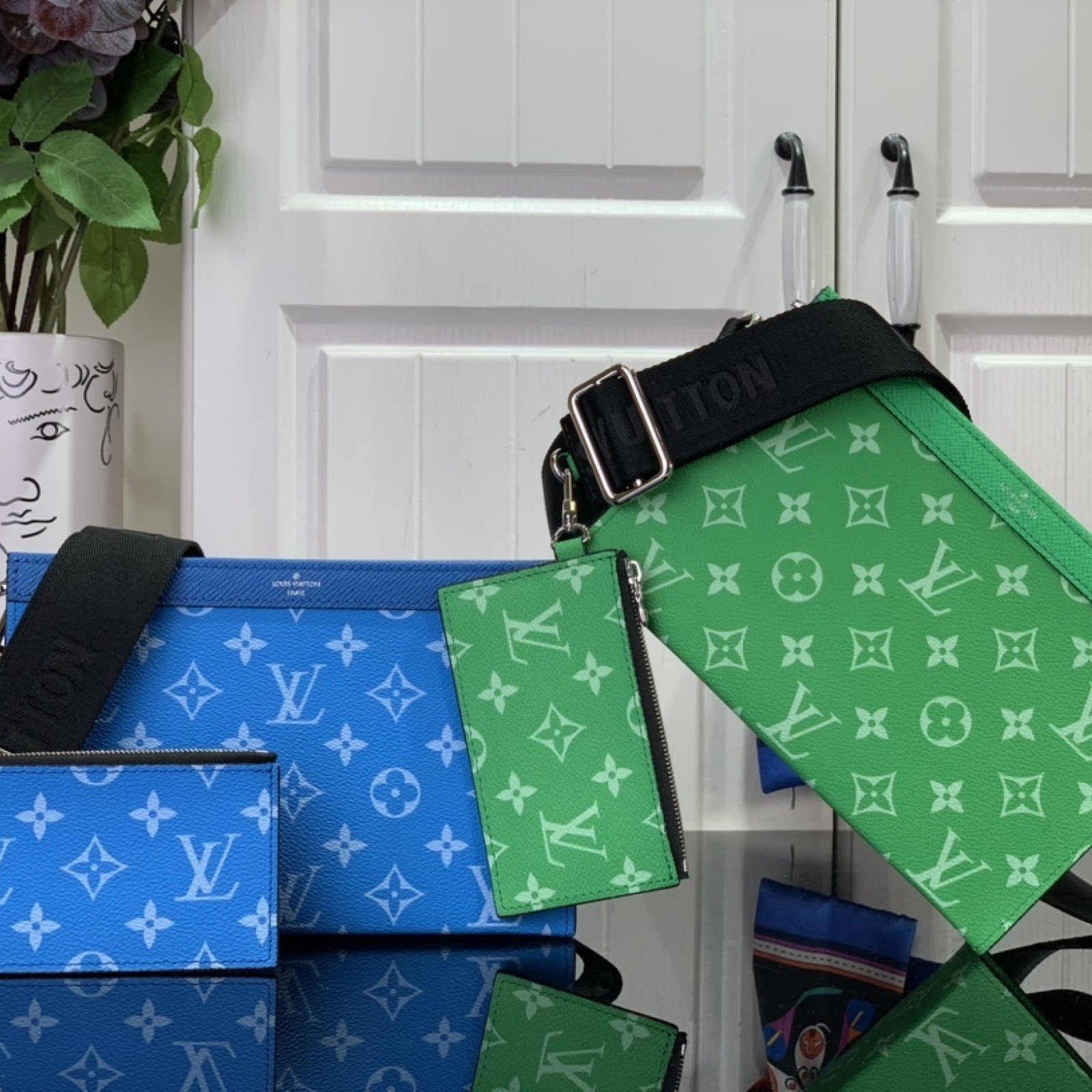 LV Gaston Wearable Wallet M83099