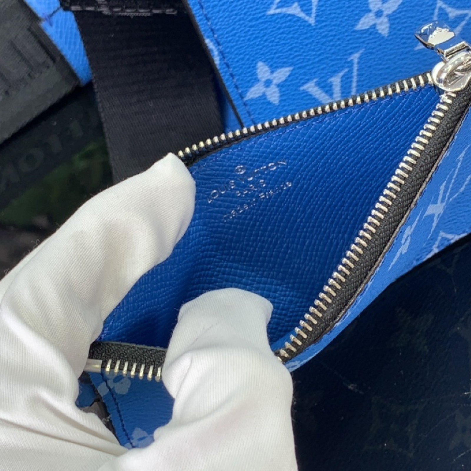 LV Gaston Wearable Wallet M83099
