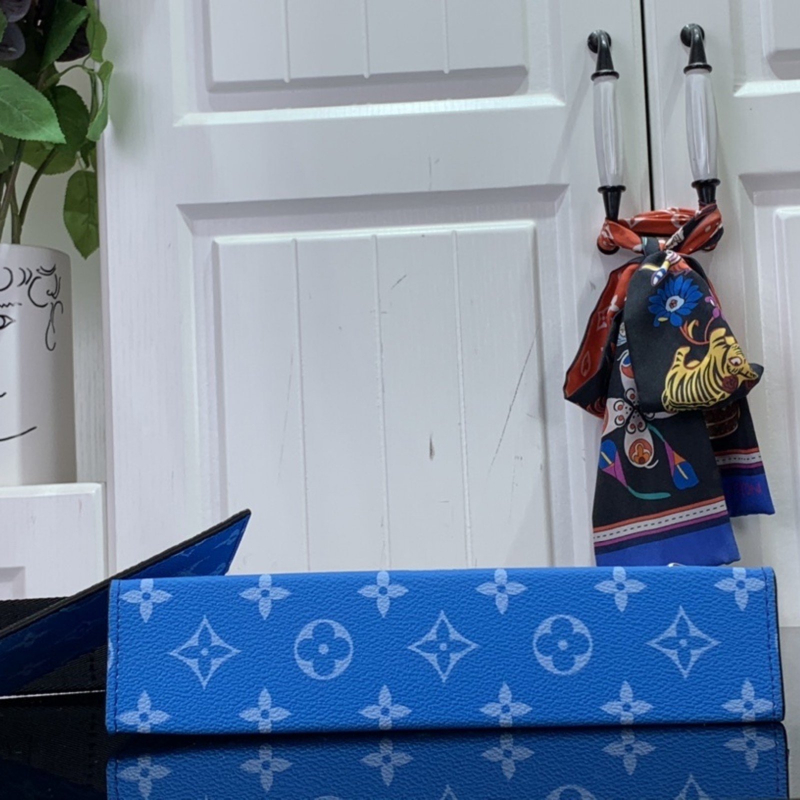 LV Gaston Wearable Wallet M83099