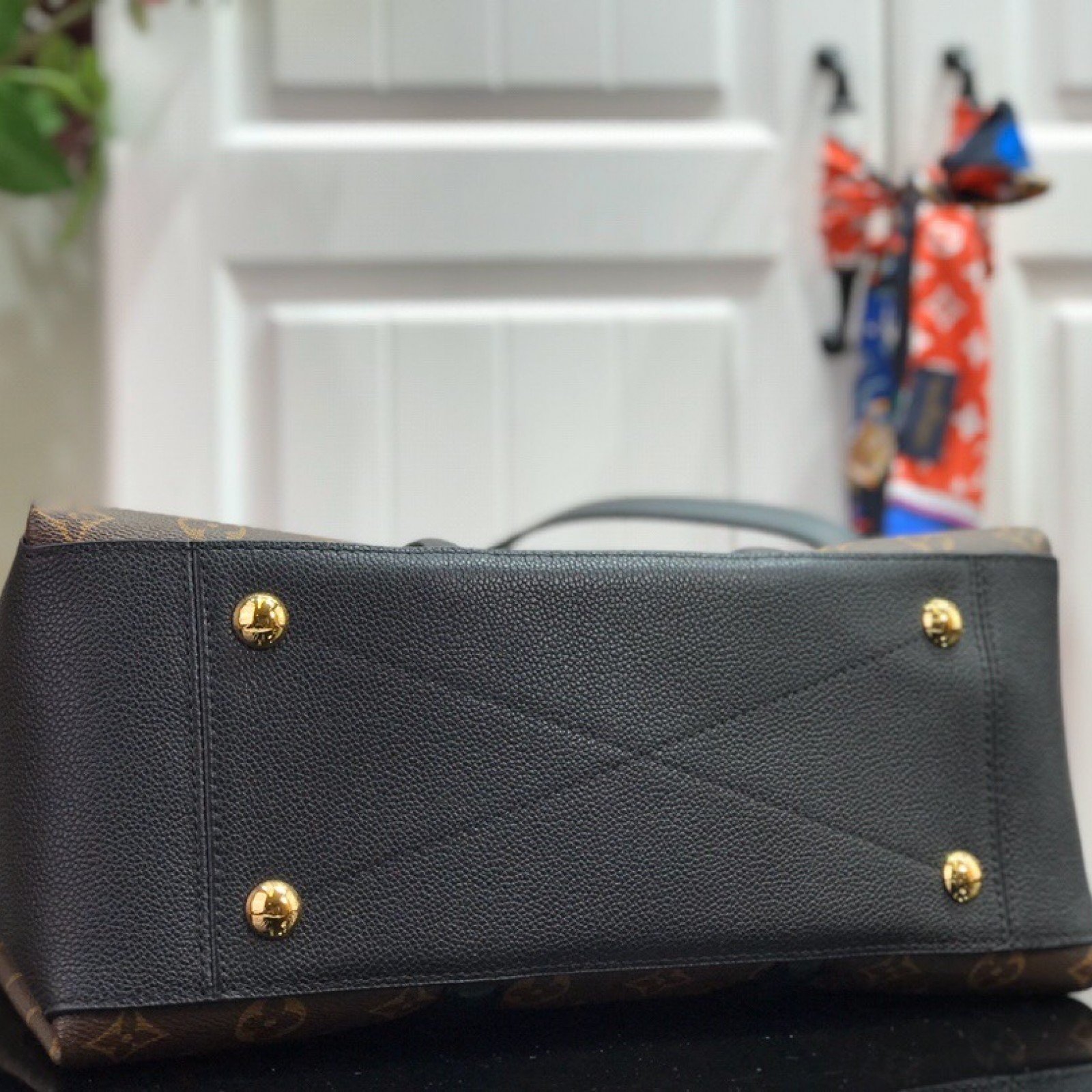 LV HANDBAG M44817