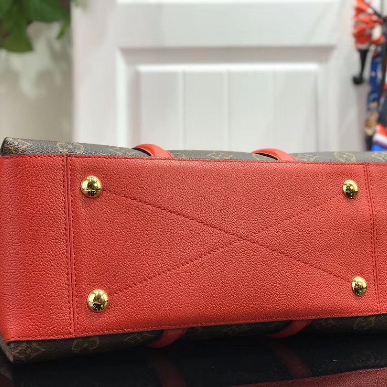 LV HANDBAG M44817