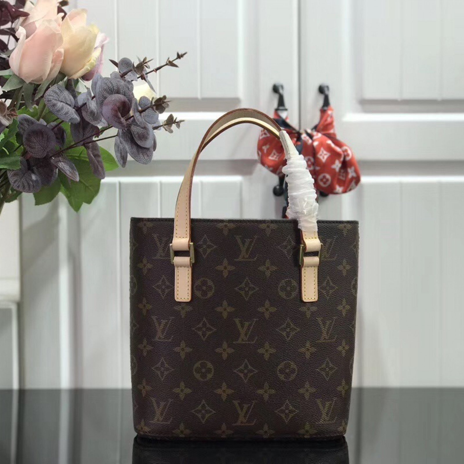 LV HANDBAG M51172