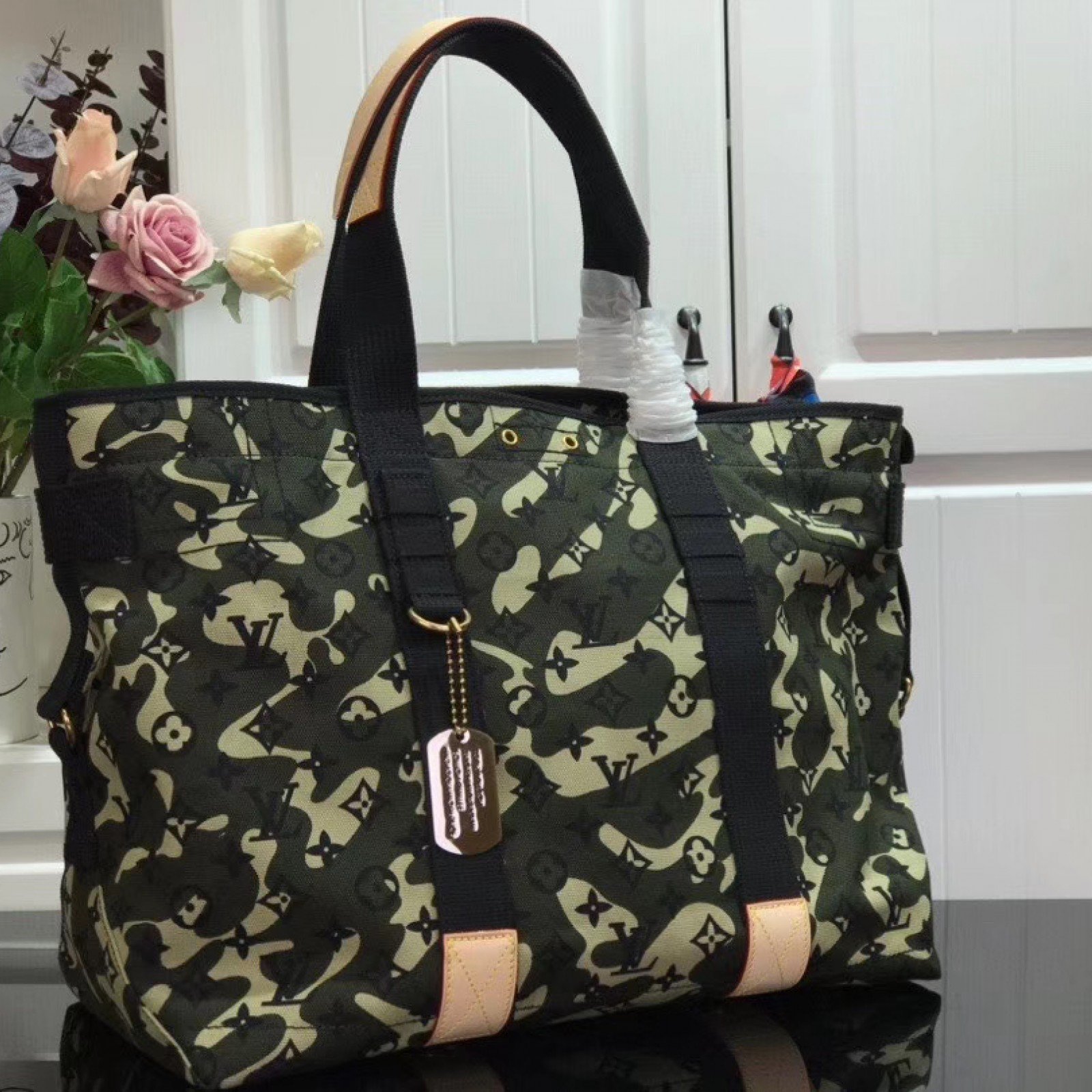 LV HANDBAG M95783