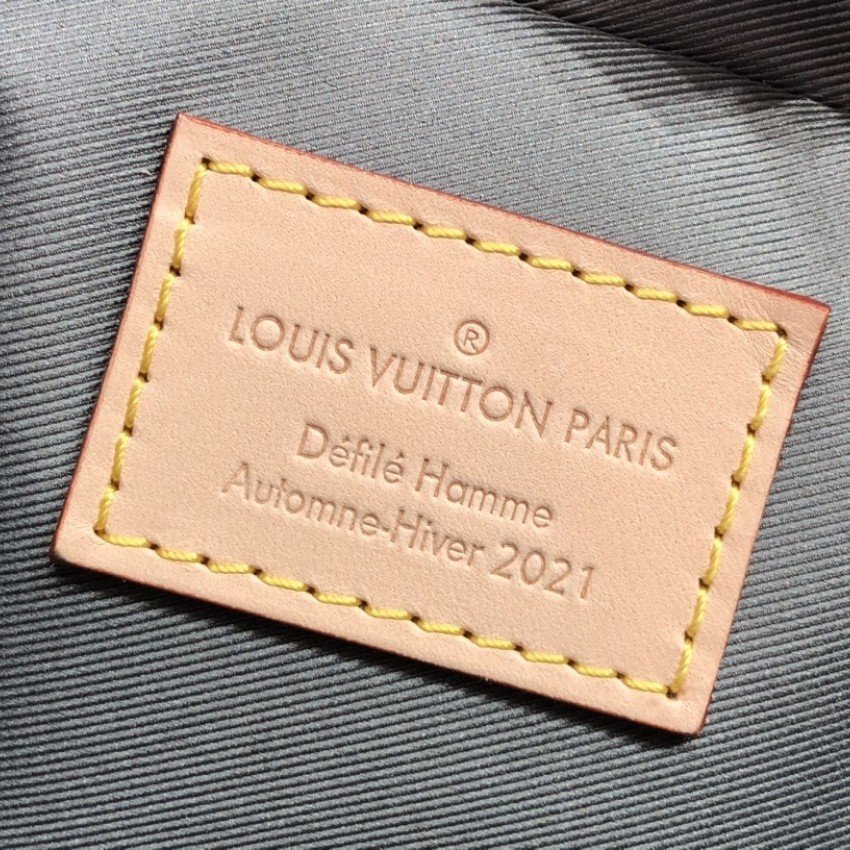 LV HANDLE TRUNK M45885