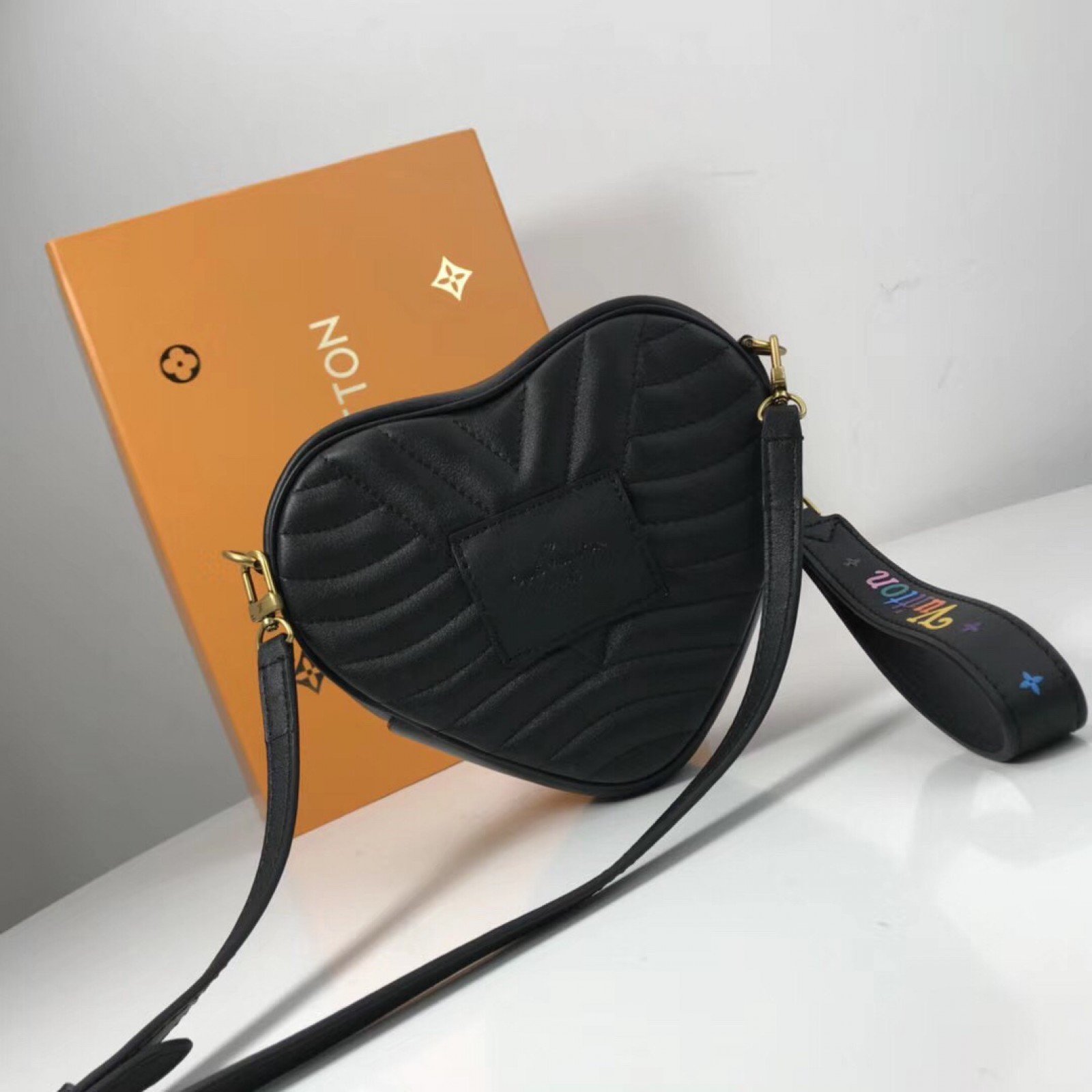 LV HEART BAG NEW WAVE M52796