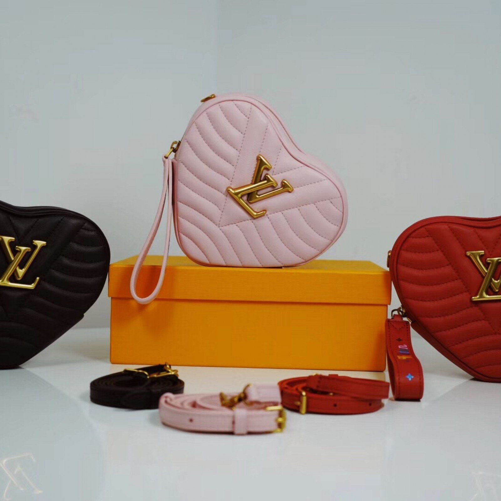 LV HEART BAG NEW WAVE M52796