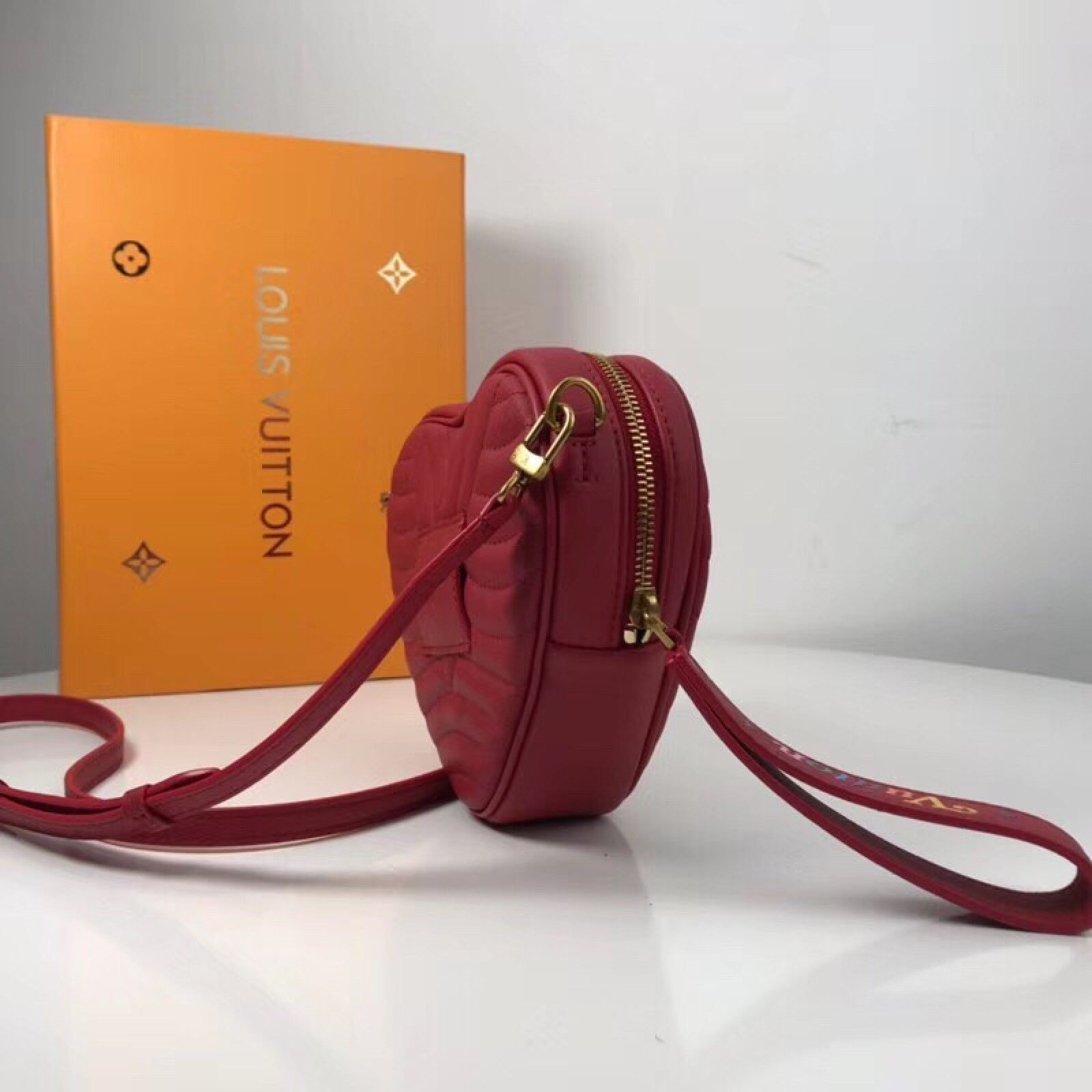 LV HEART BAG NEW WAVE M52796