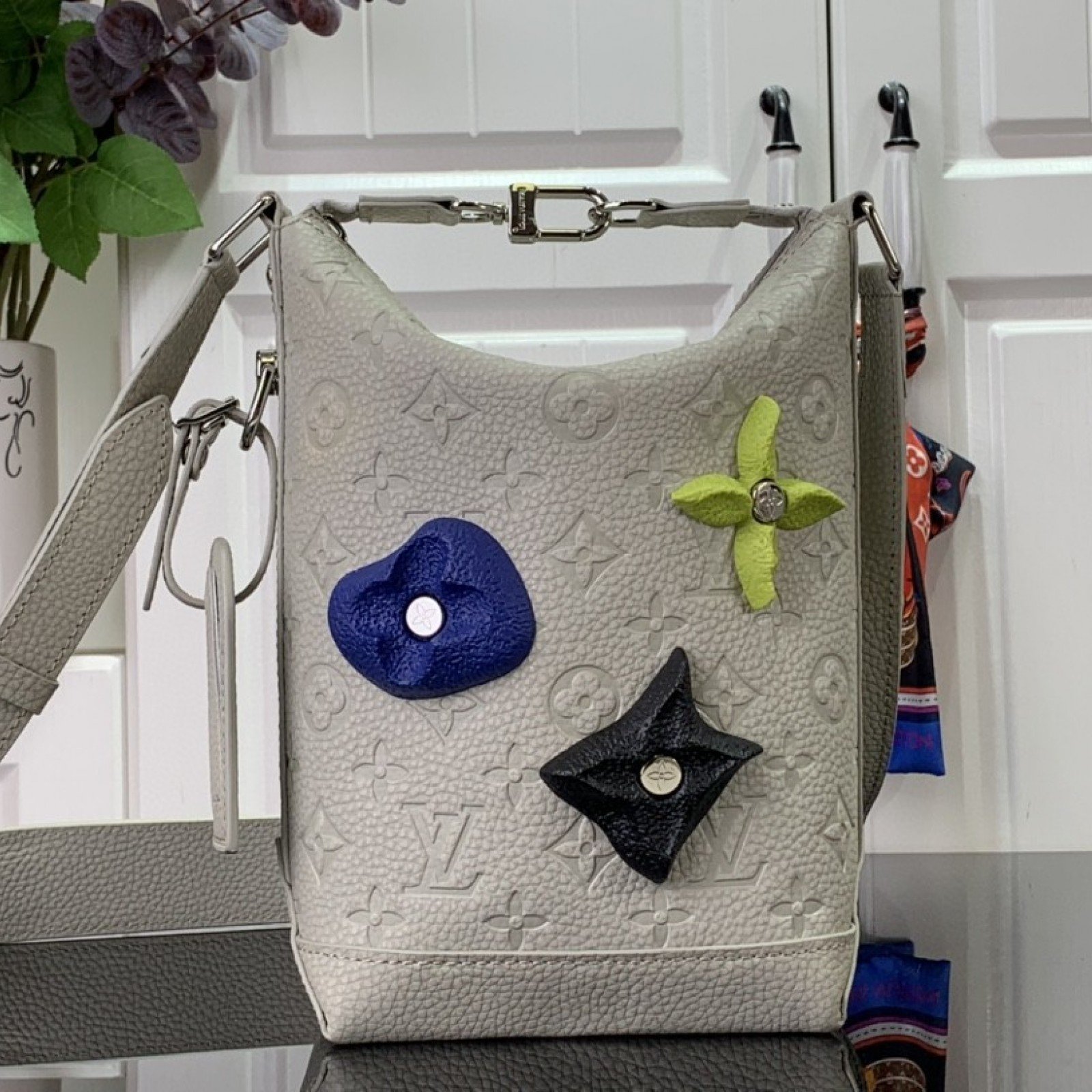 LV HOBO CRUISER PM M20875