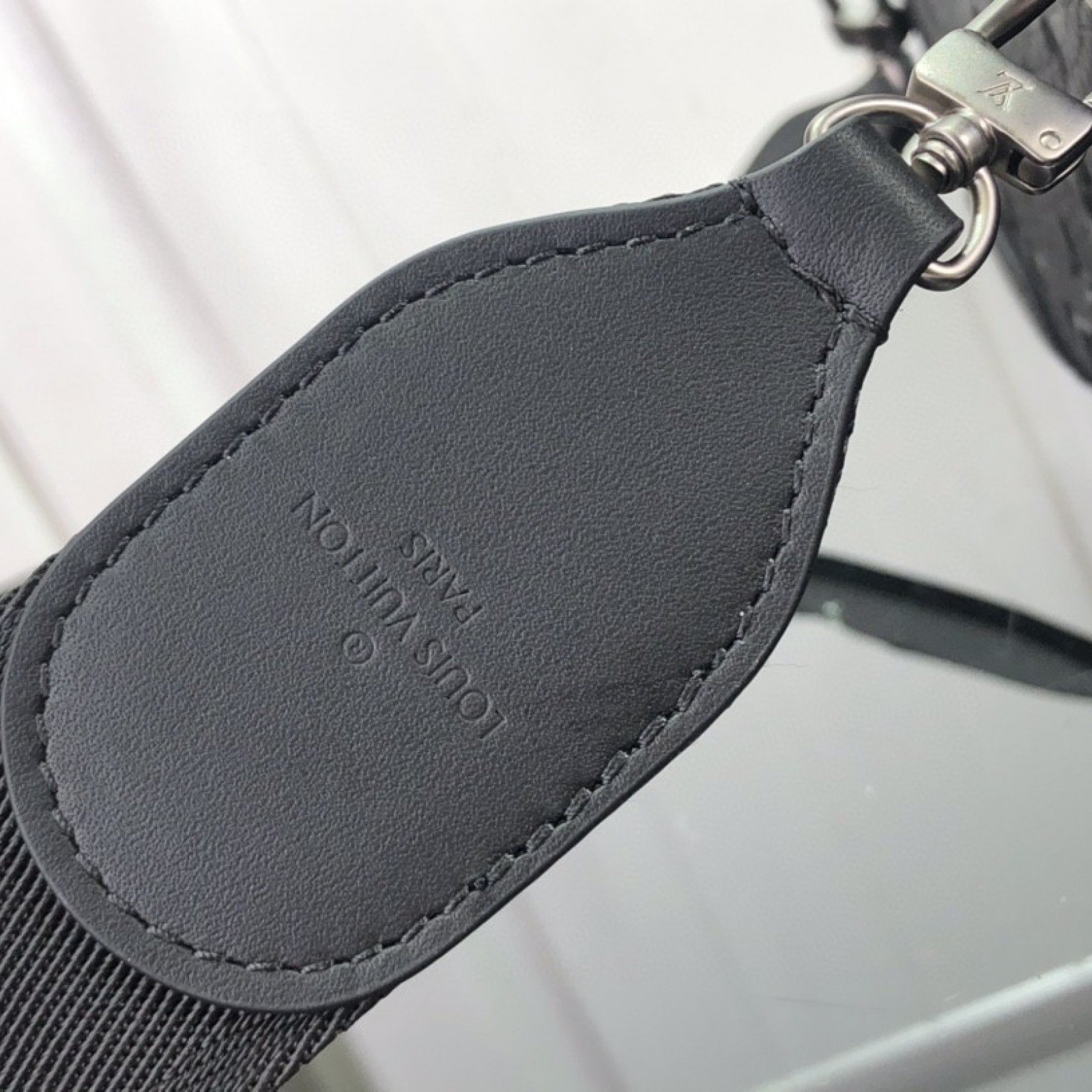 LV HORIZON CLUTCH M20439
