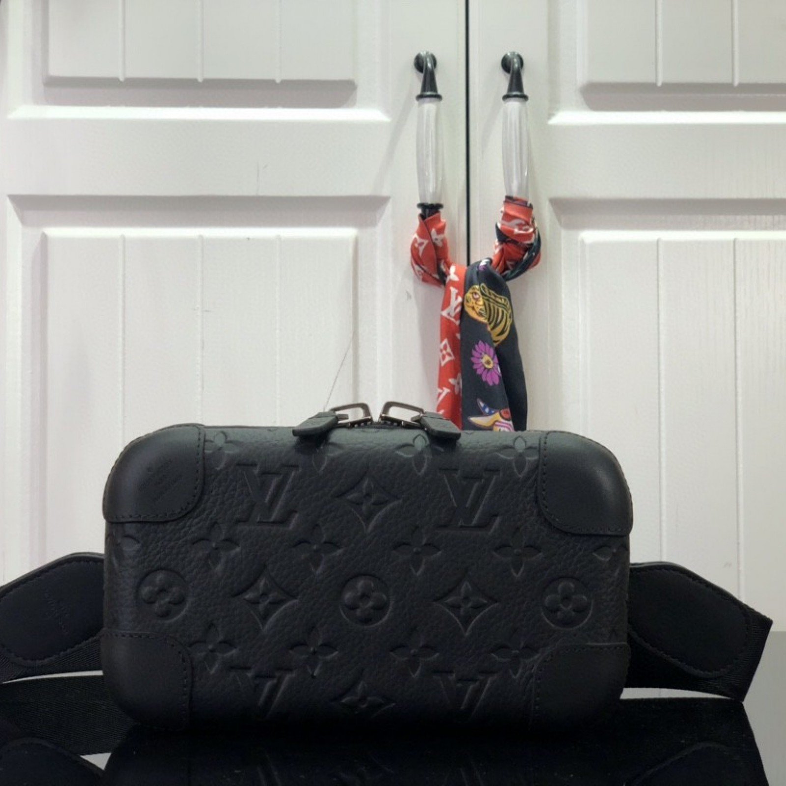 LV HORIZON CLUTCH M20439
