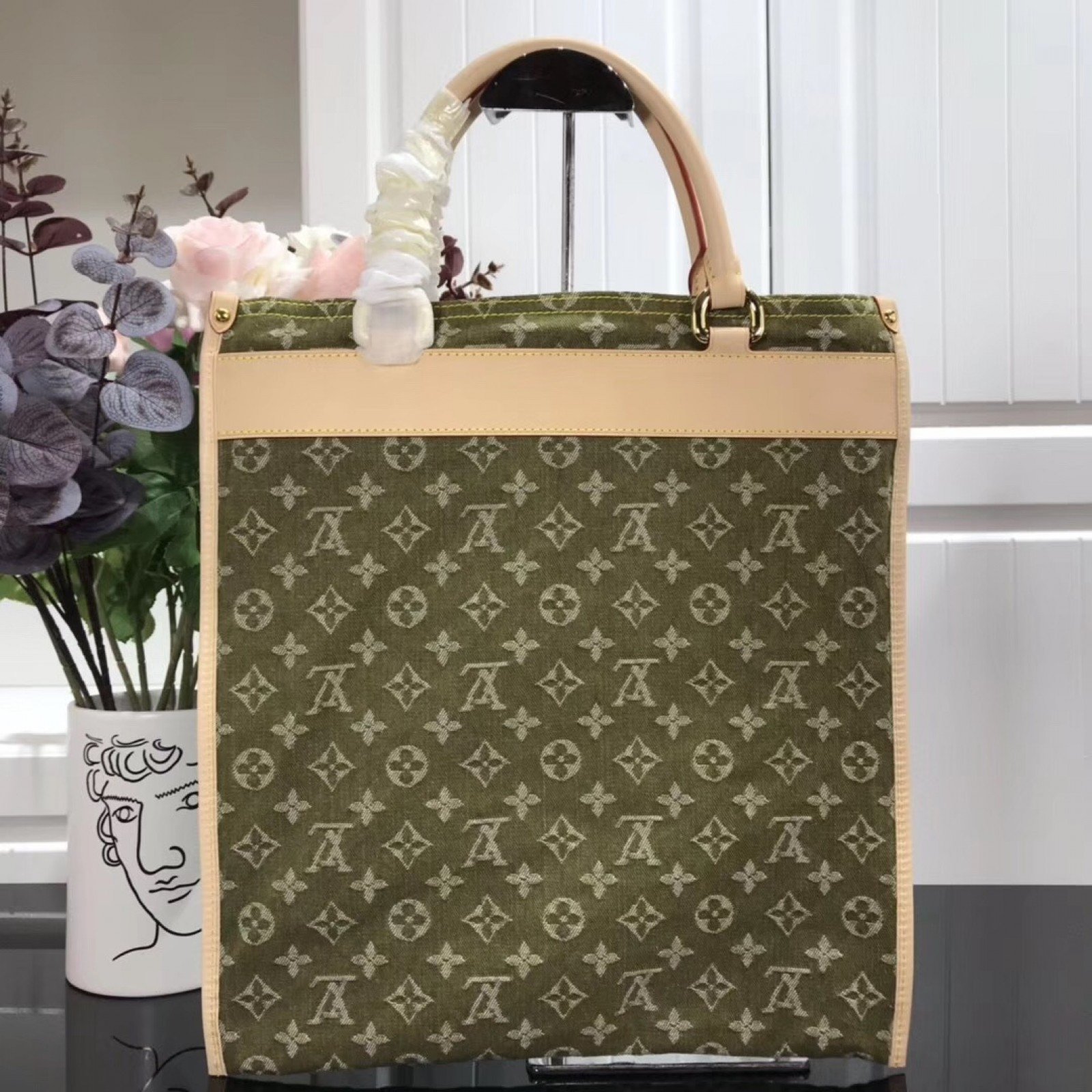 LV Handbag 110415