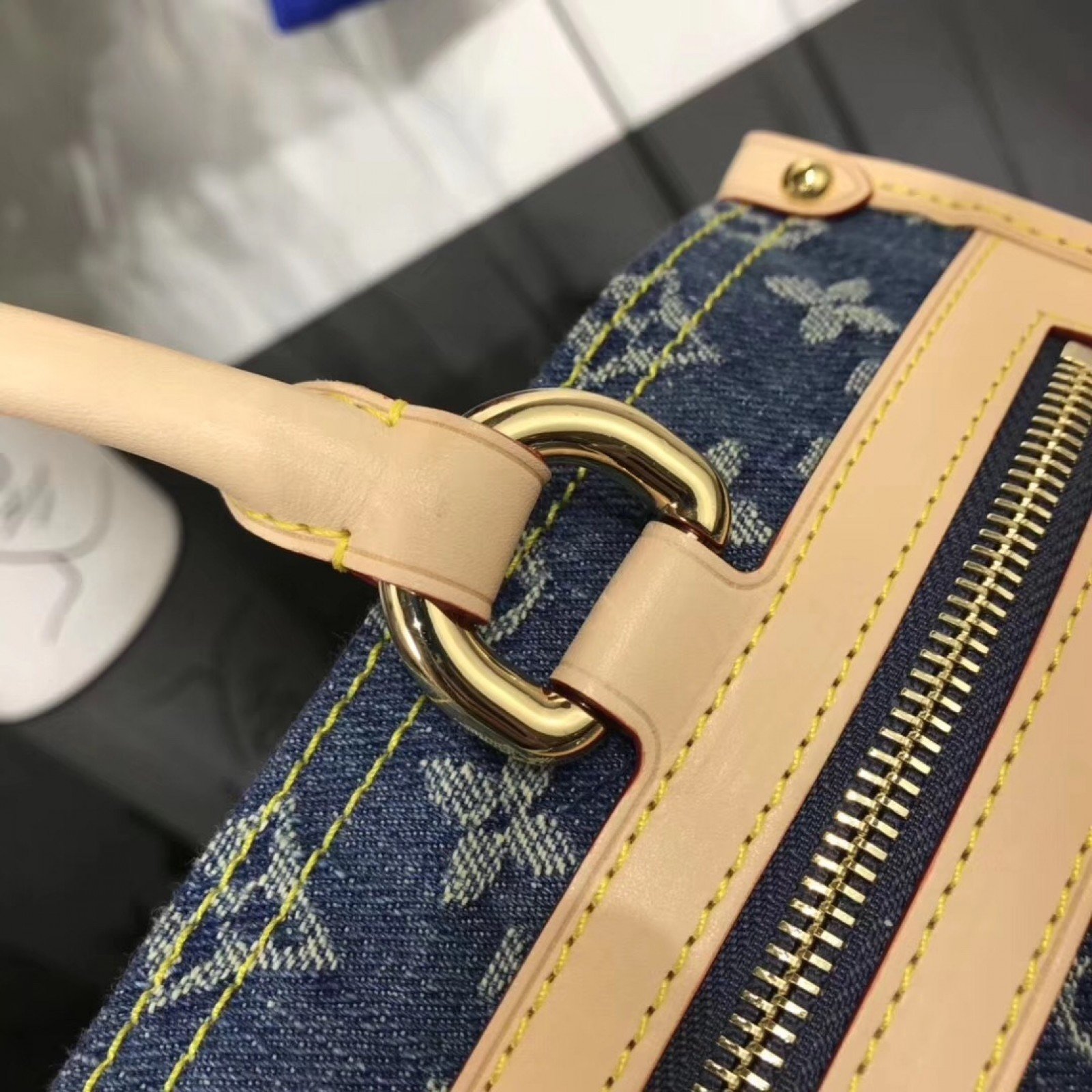 LV Handbag 110415