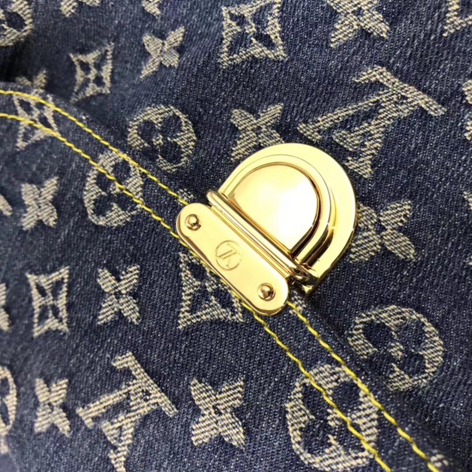 LV Handbag 110415