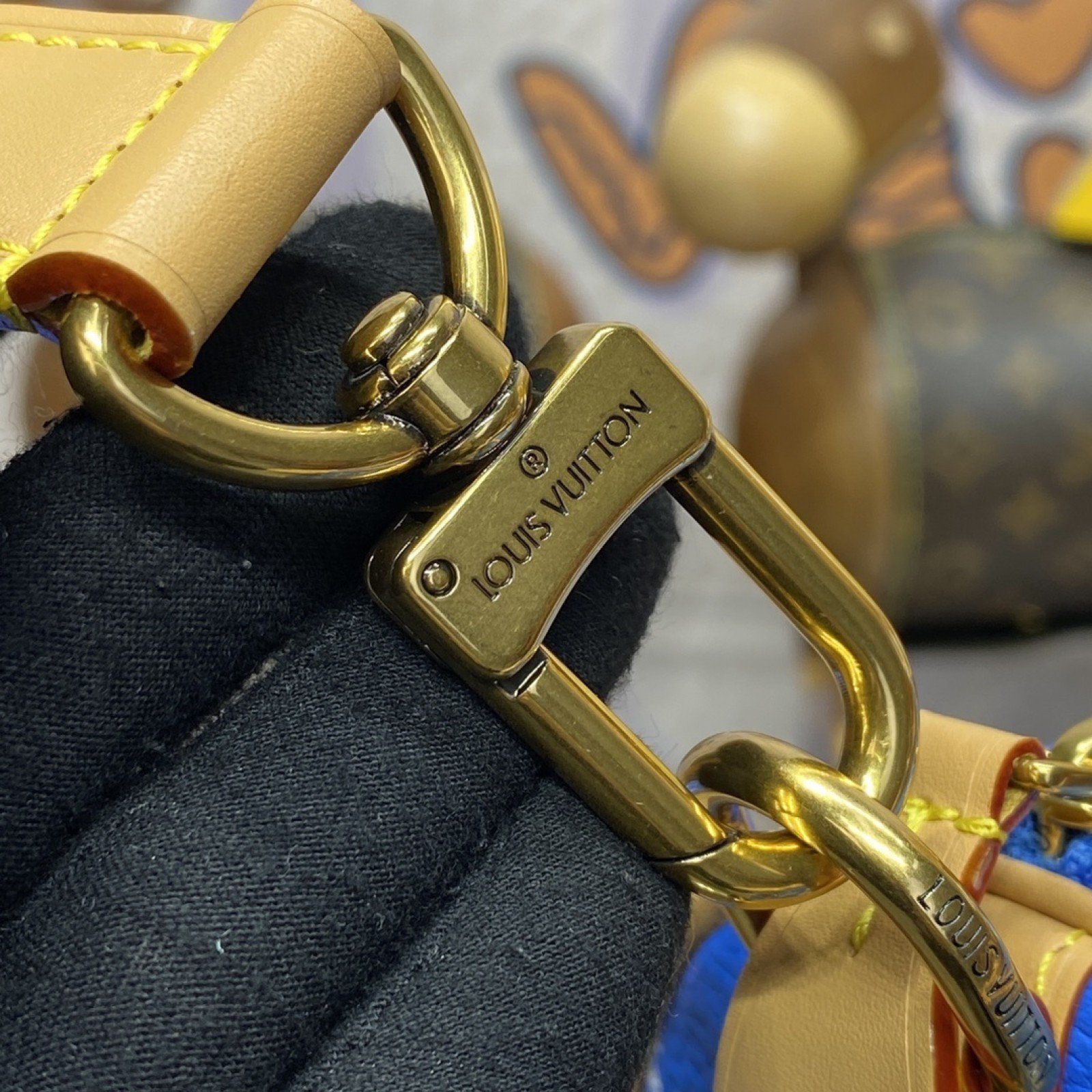 LV Handbag M24443