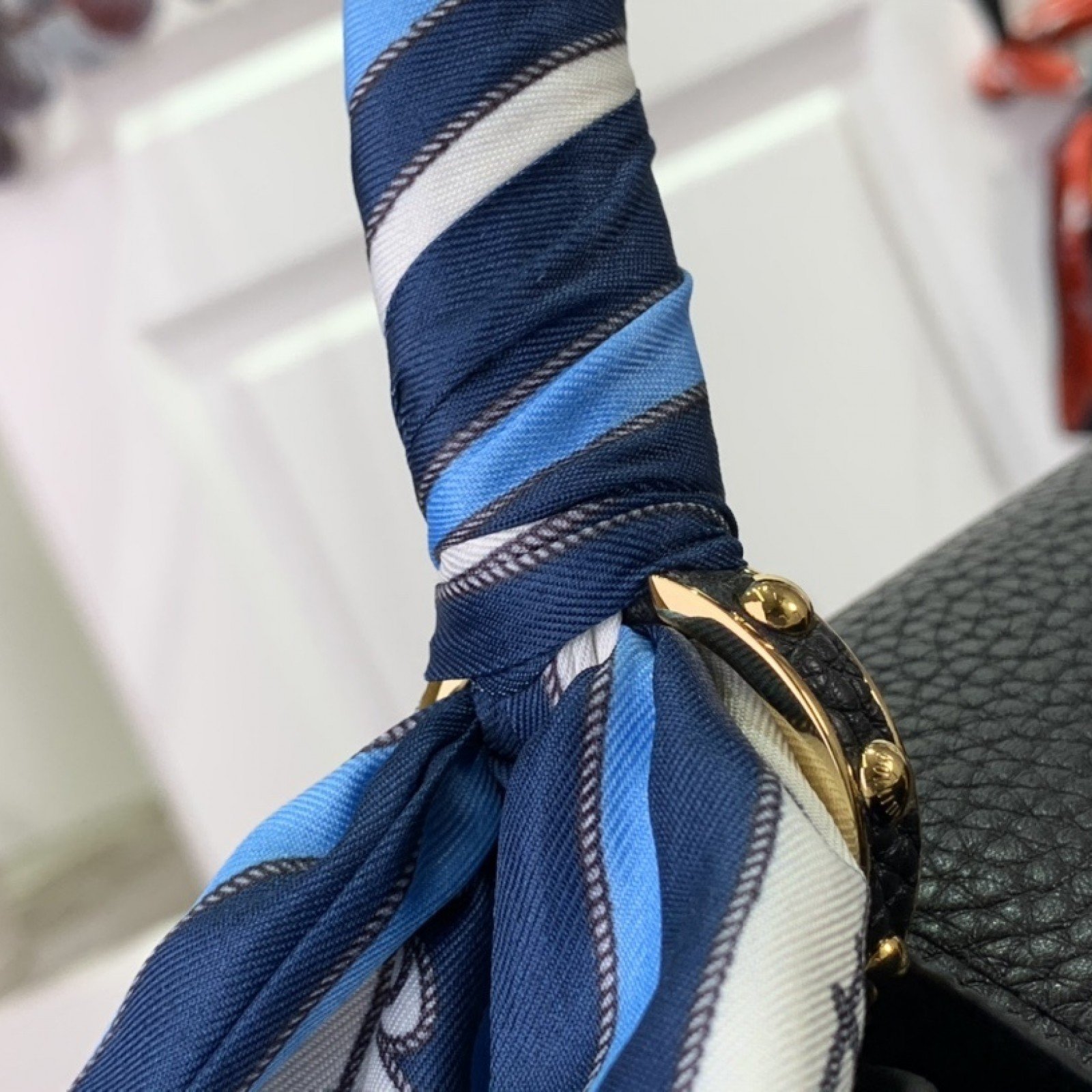 LV Handbag M24673