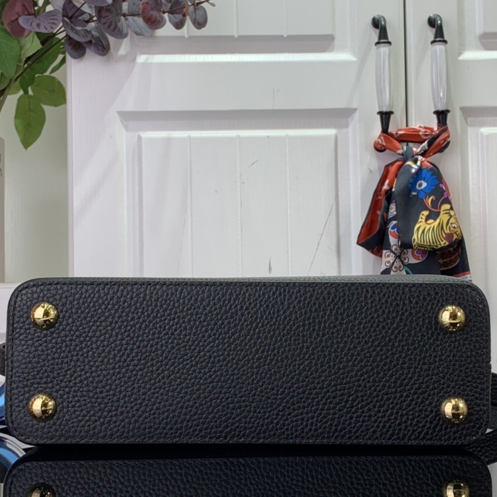 LV Handbag M24673