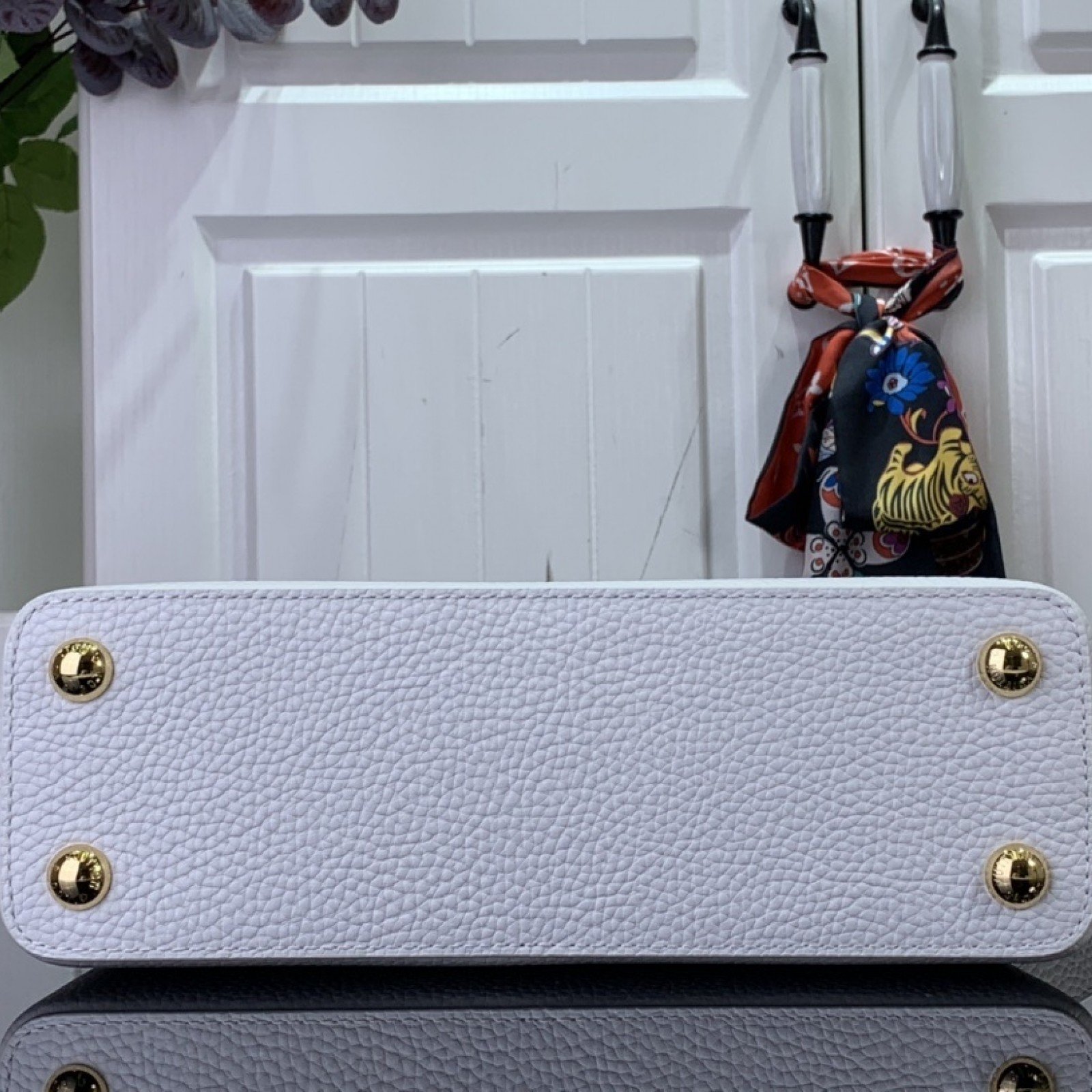 LV Handbag M24673