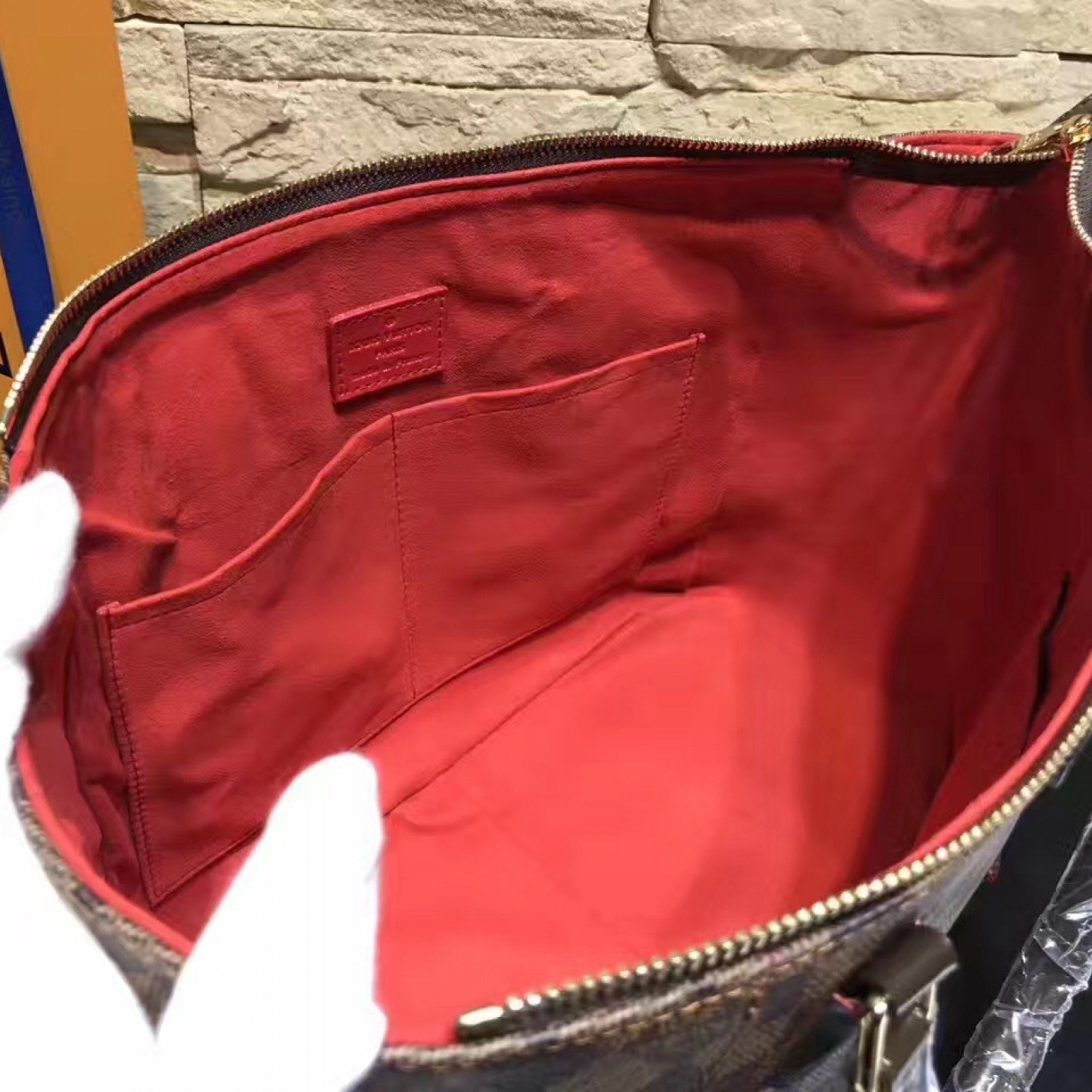 LV Handbag M41548
