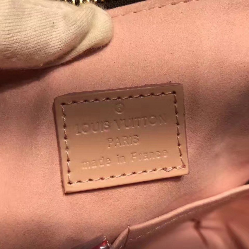 LV Handbag M41548