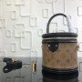 LV Handbag M43986