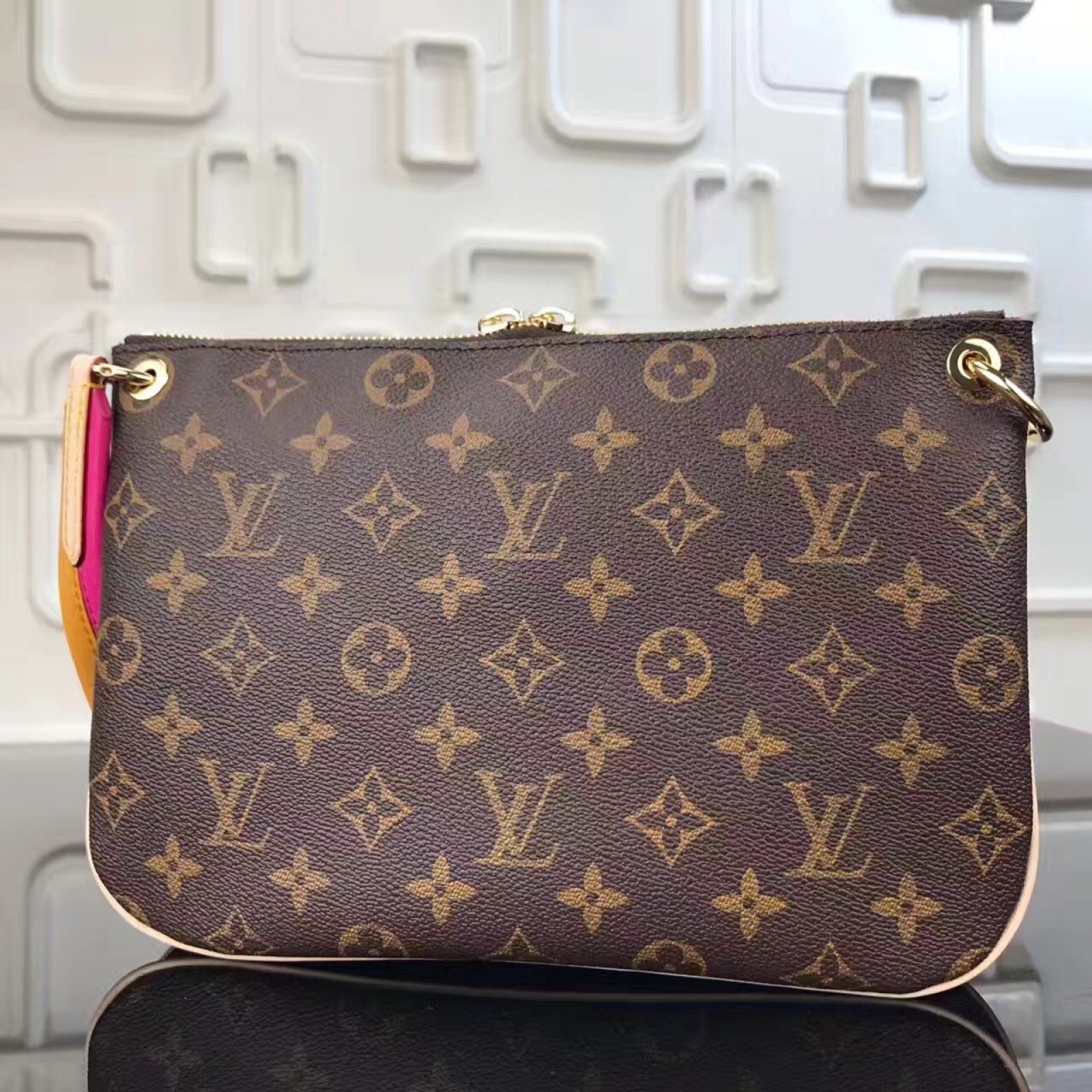 LV Handbag M44053