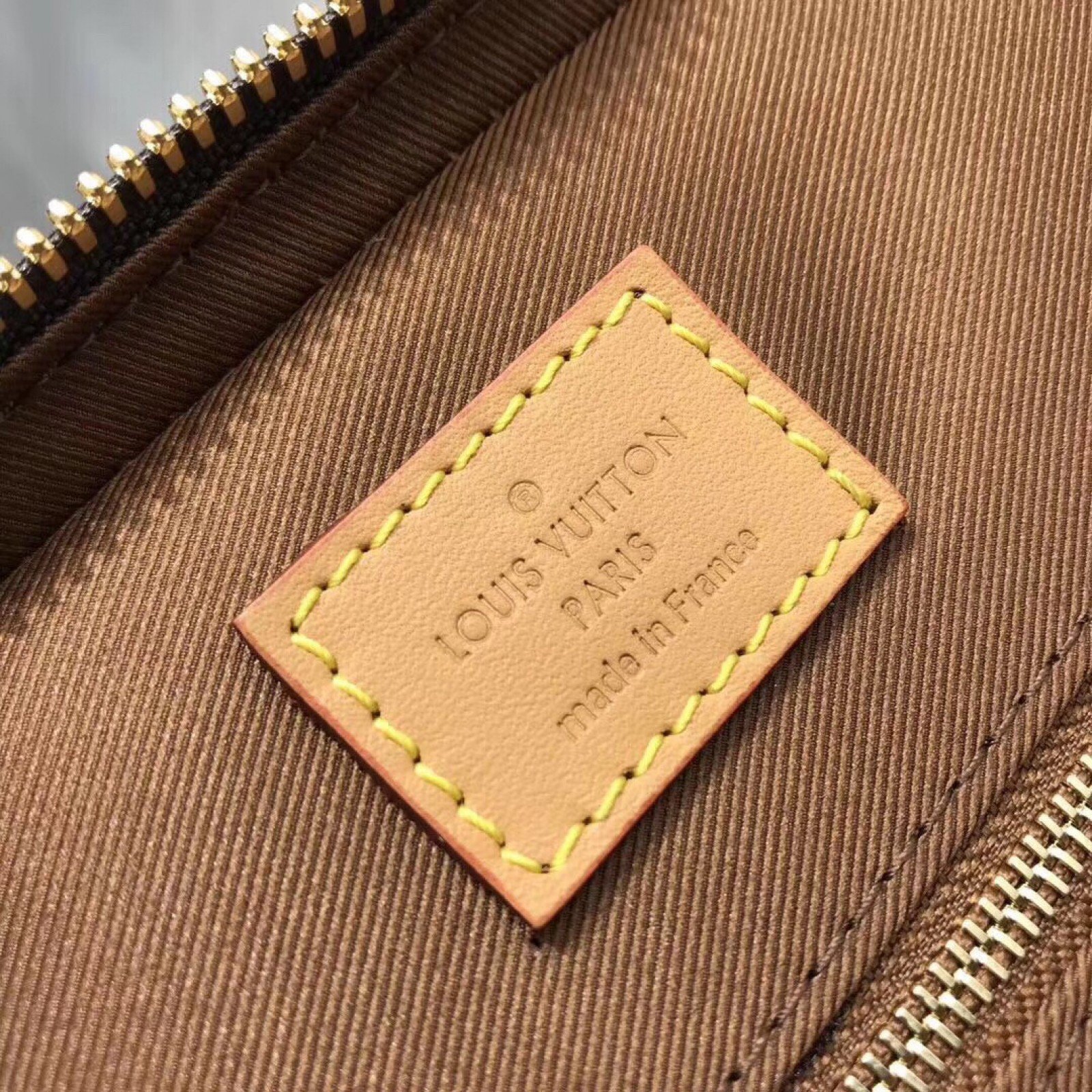LV Handbag M44357