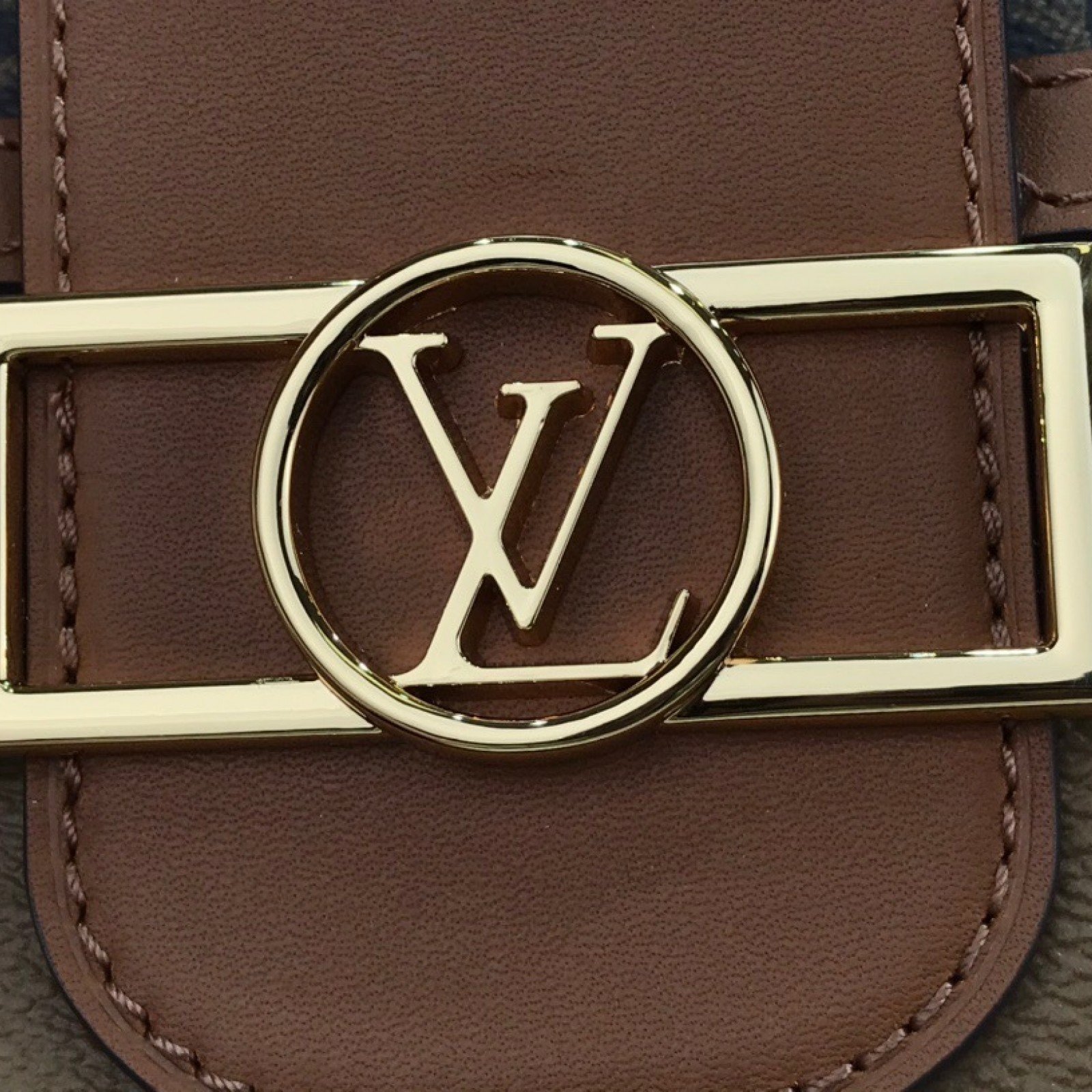 LV Handbag M44395