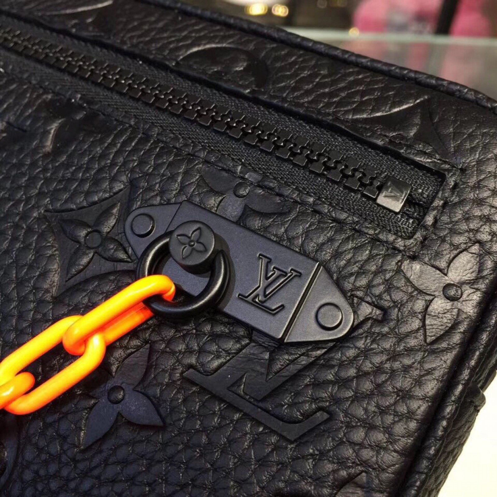 LV Handbag M44418