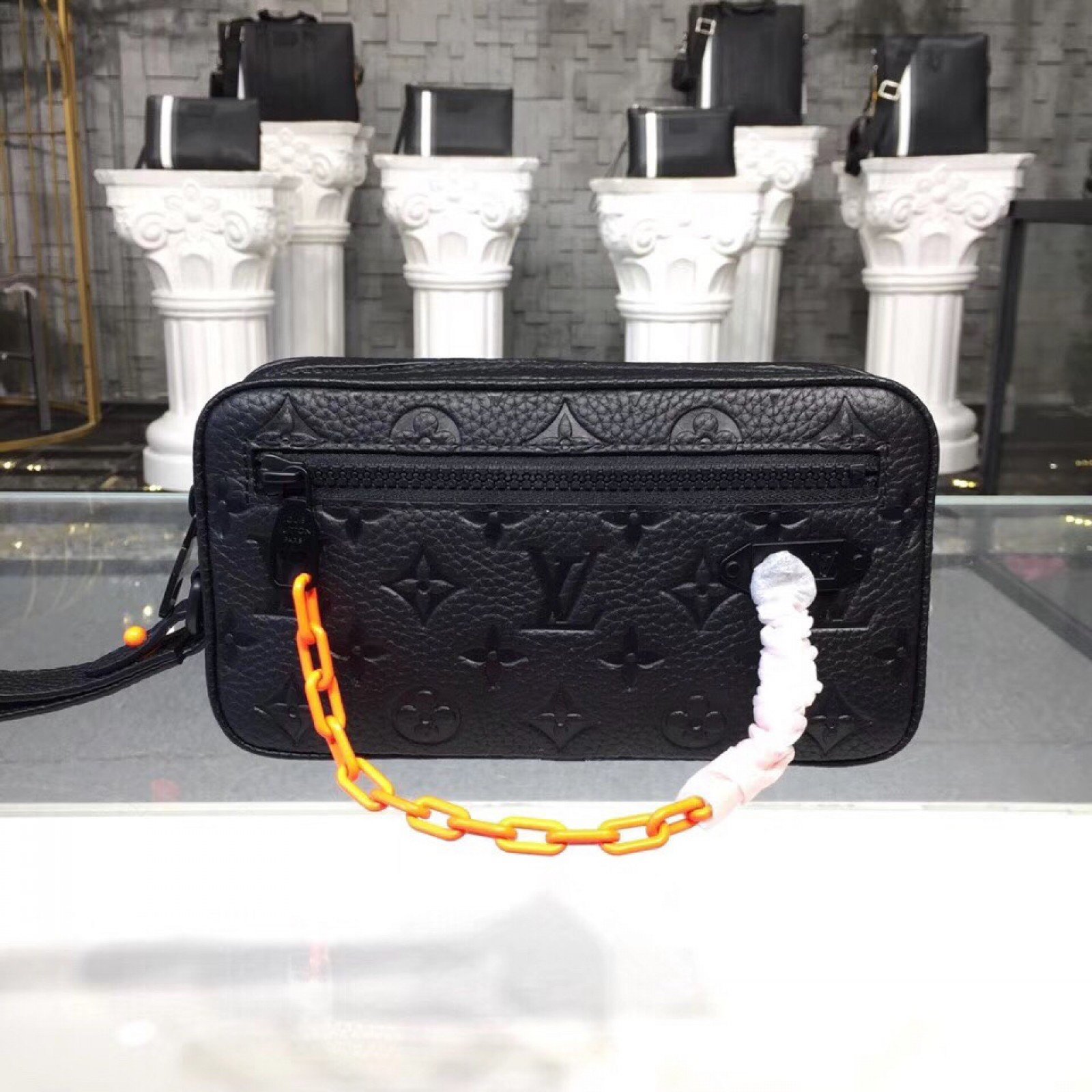 LV Handbag M44418