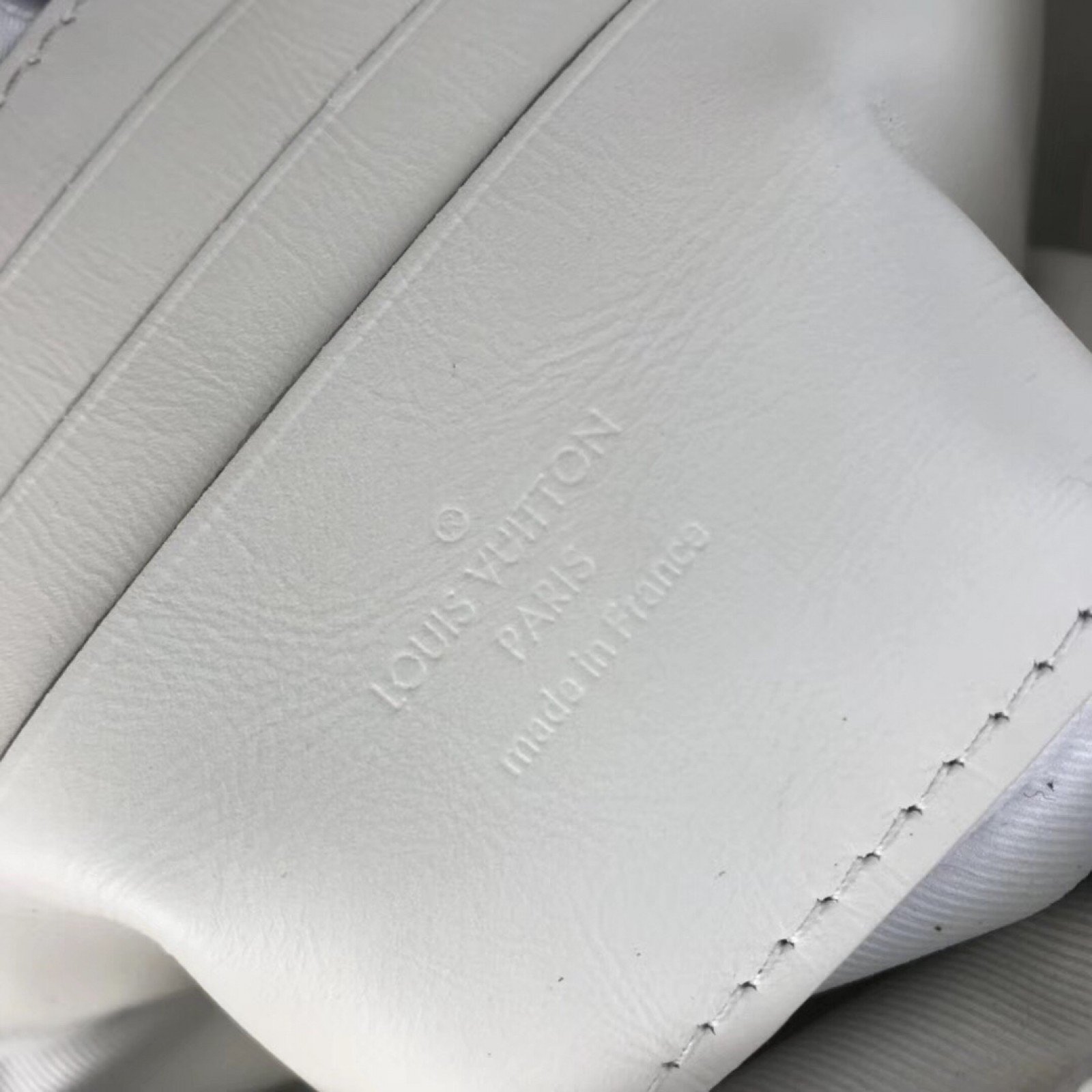 LV Handbag M44418