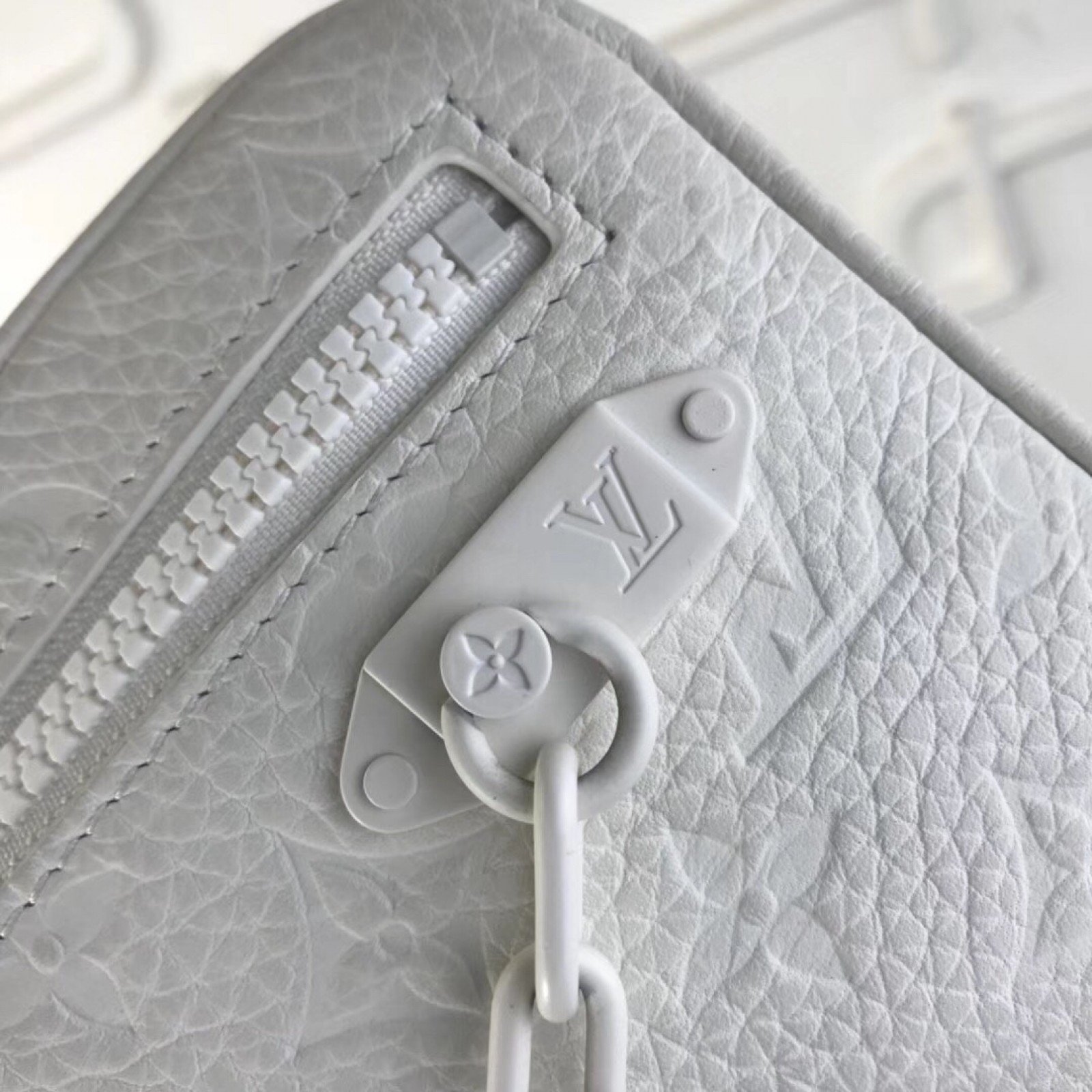 LV Handbag M44418