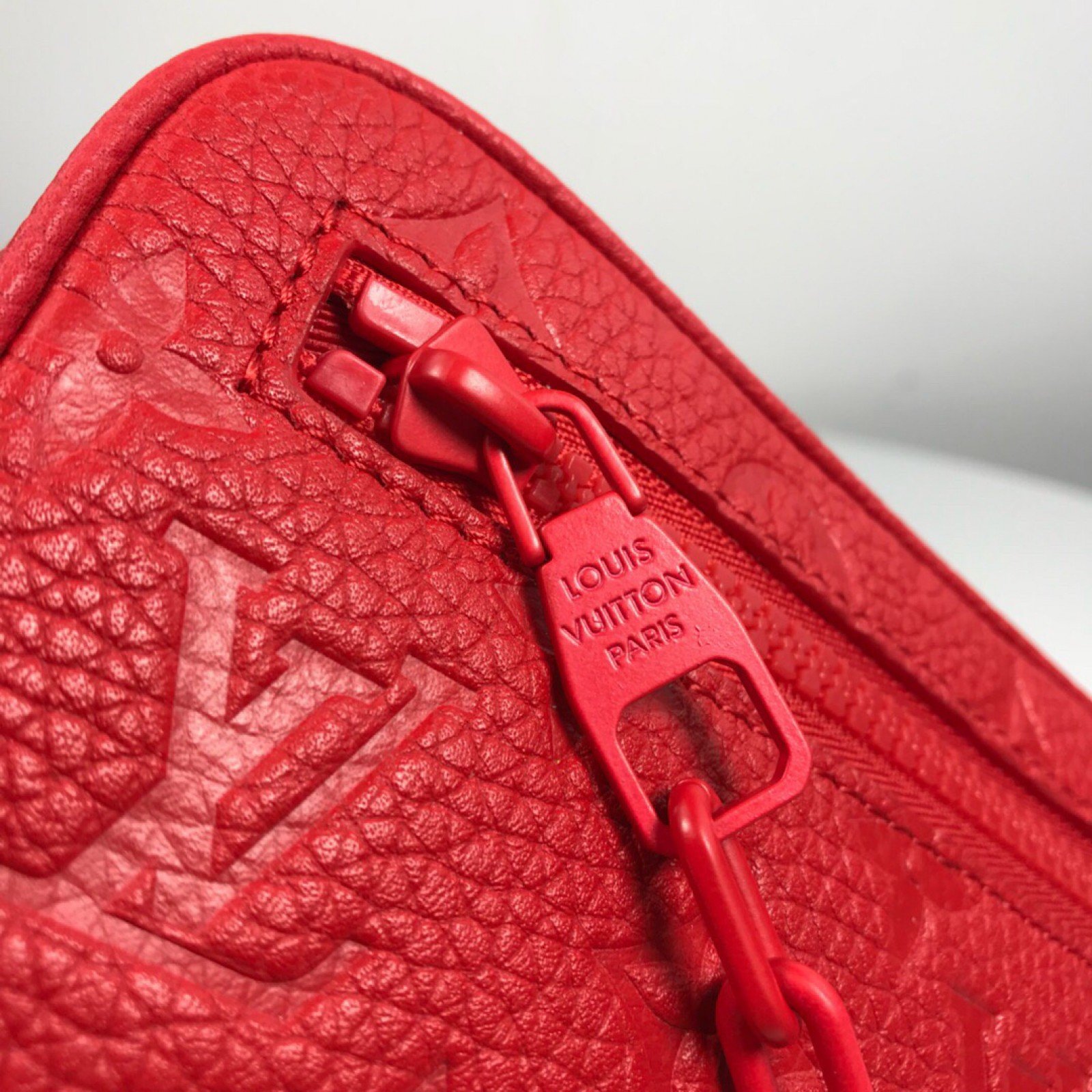LV Handbag M44418