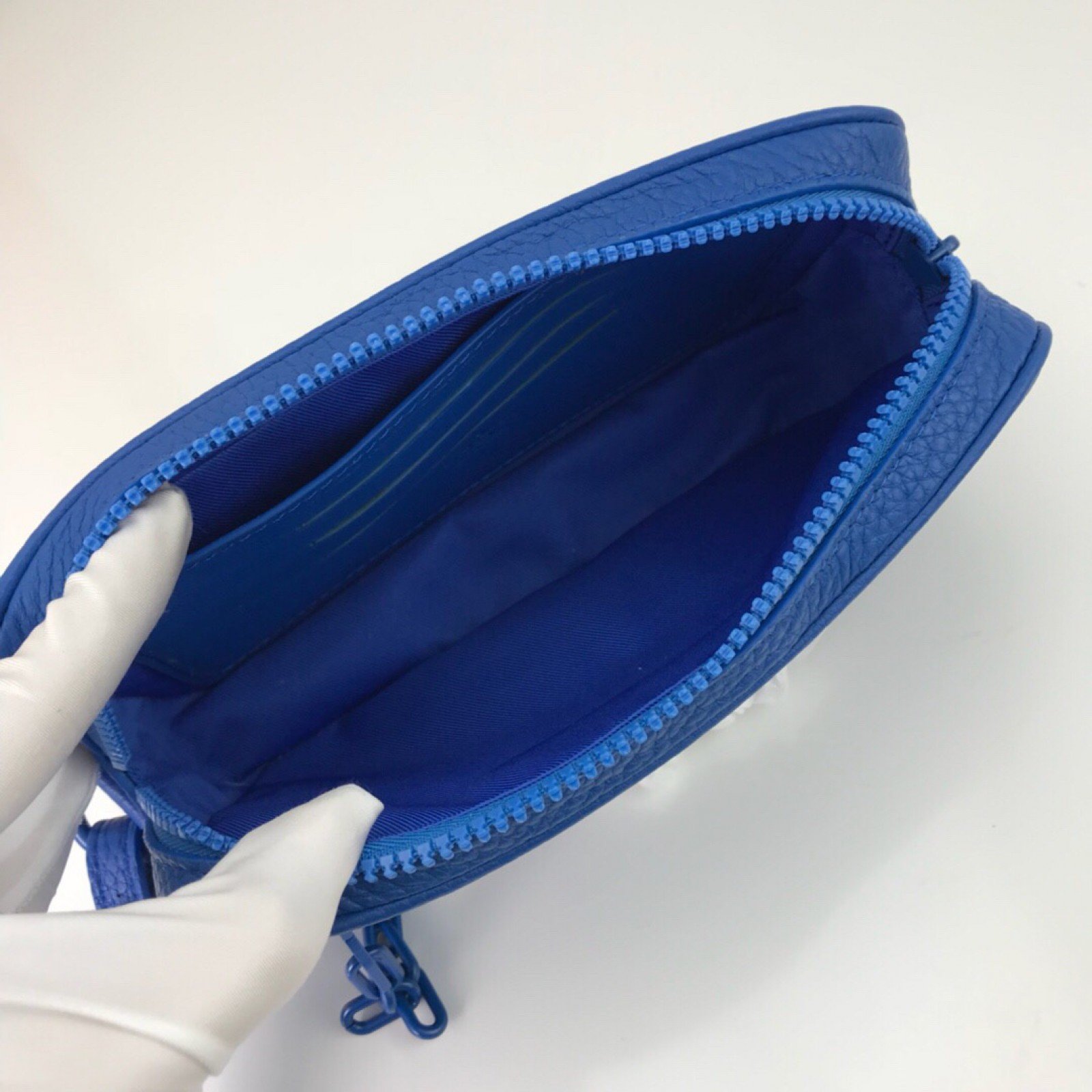 LV Handbag M44418