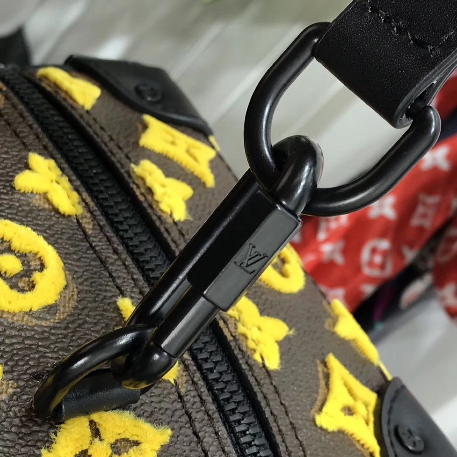 LV Handbag M44483