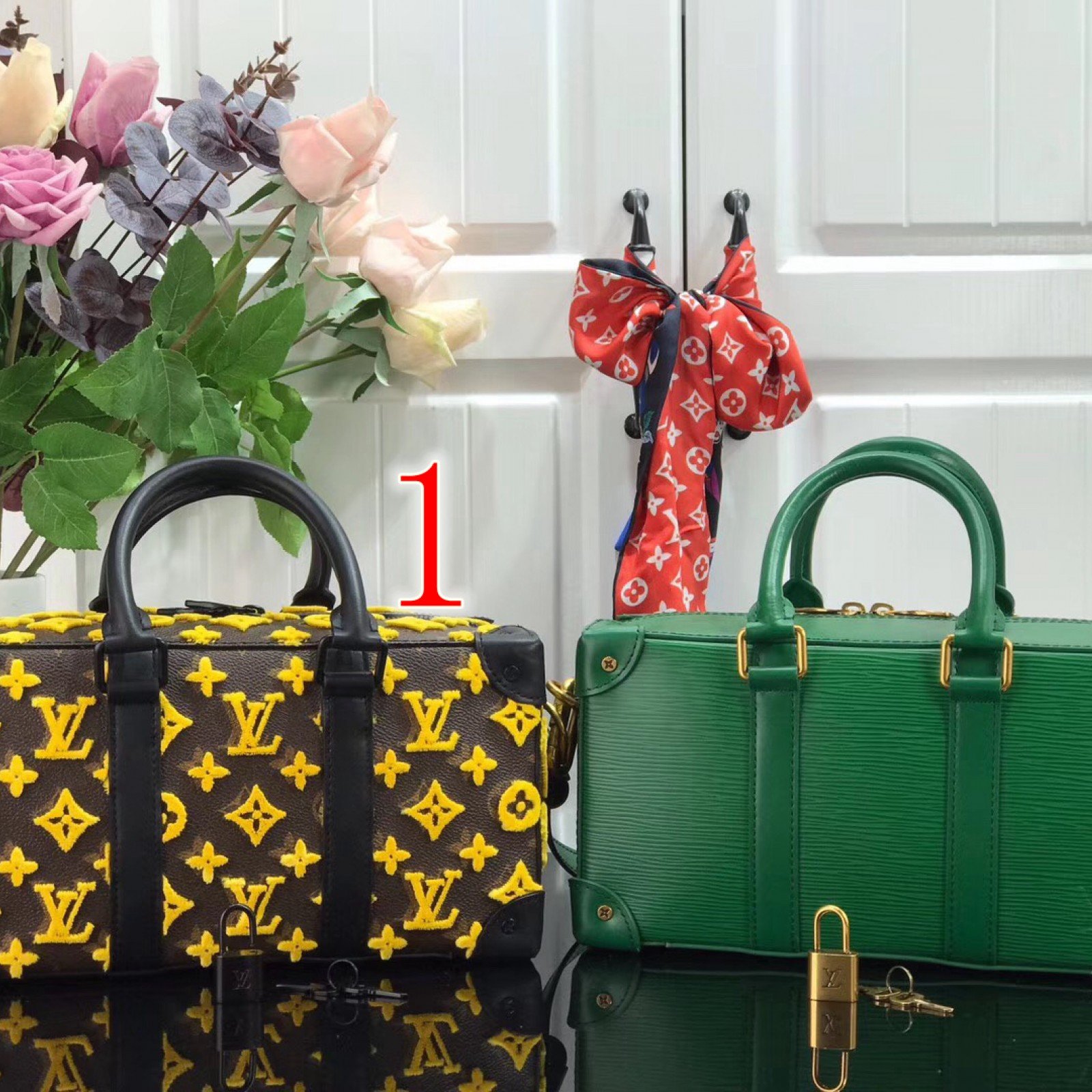 LV Handbag M44483