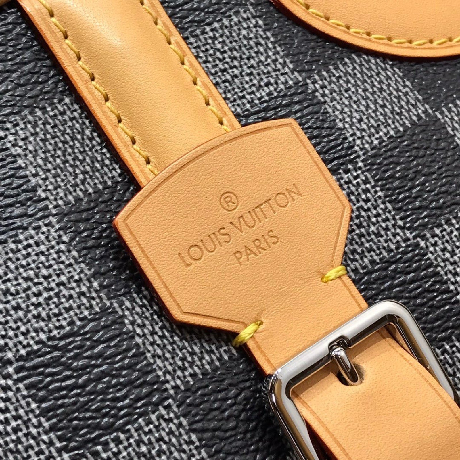 LV Handbag M44583