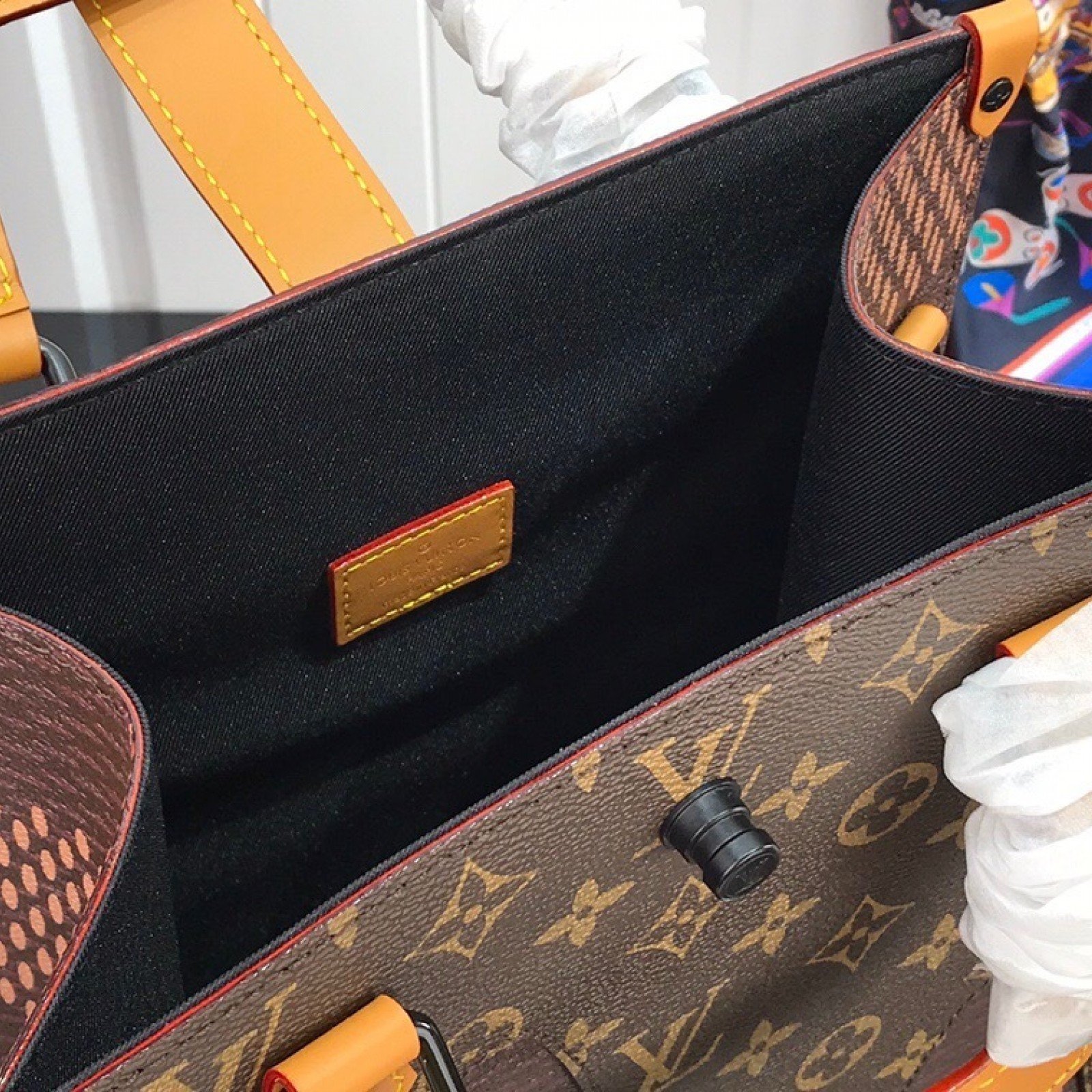 LV Handbag M45340