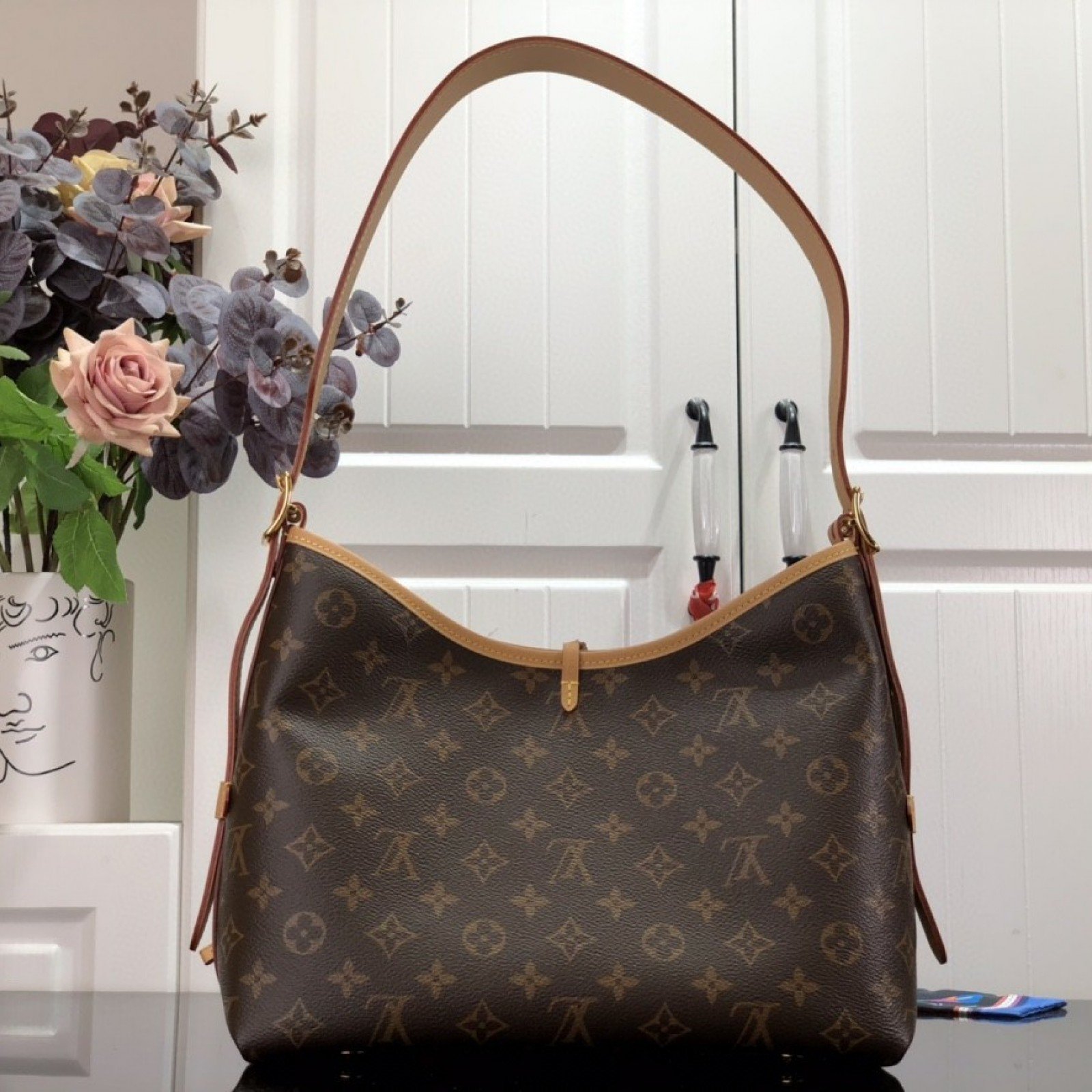LV Handbag M46203