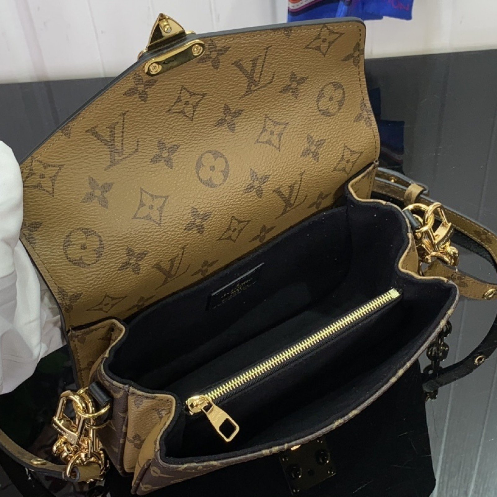 LV Handbag M46279