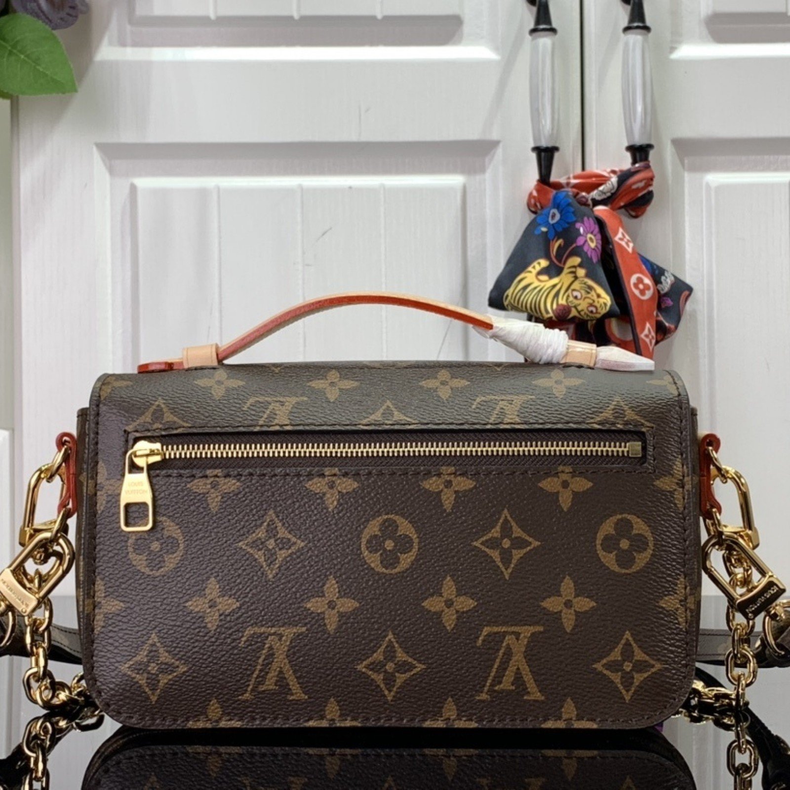 LV Handbag M46279