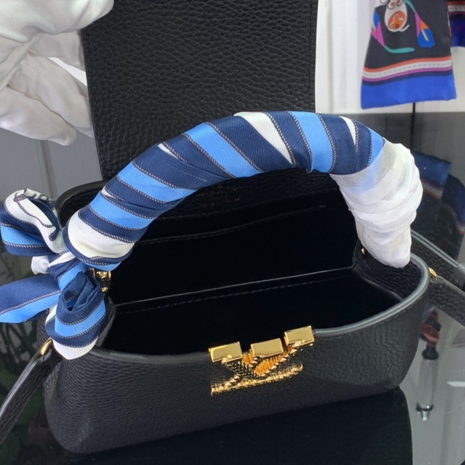 LV Handbag M48865