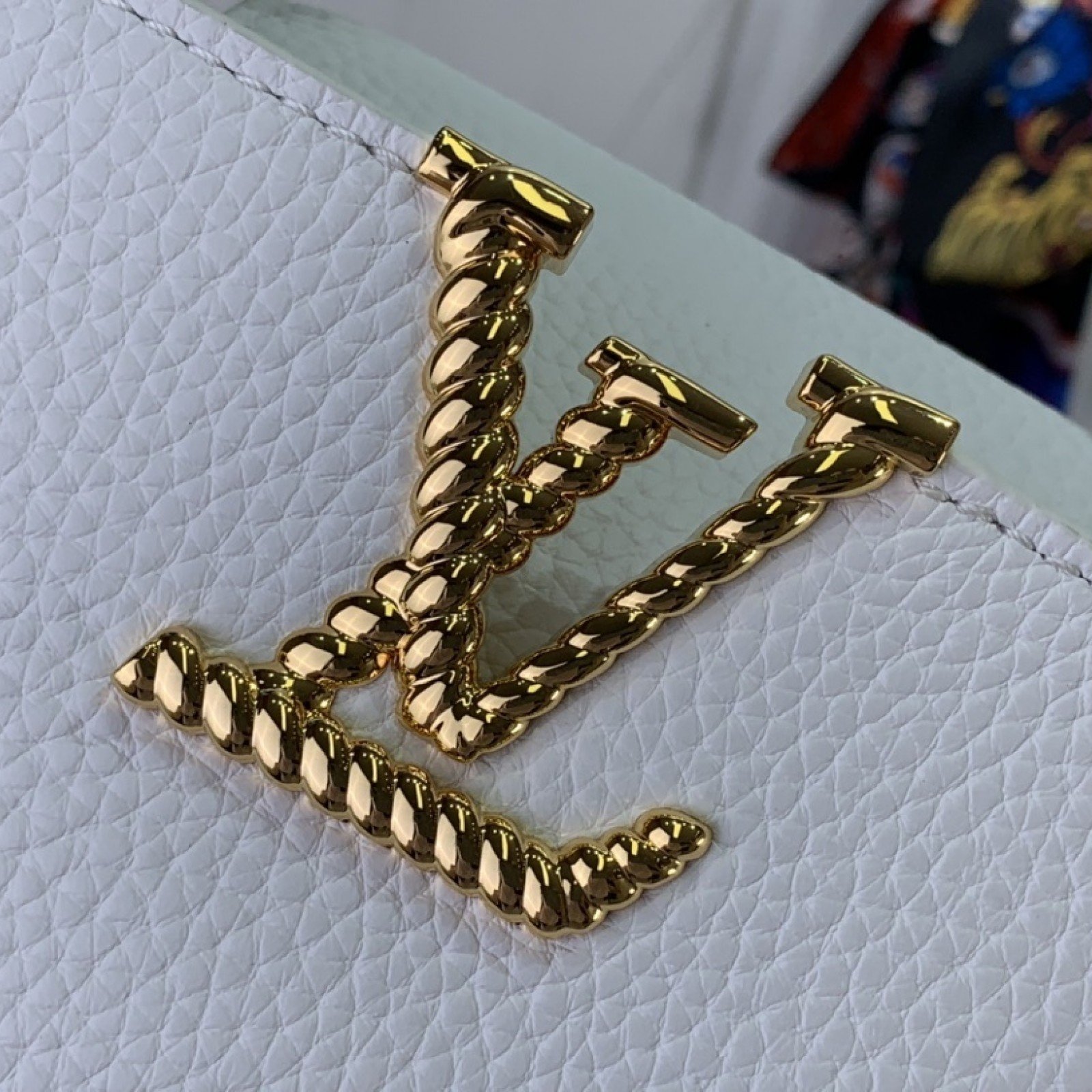 LV Handbag M48865