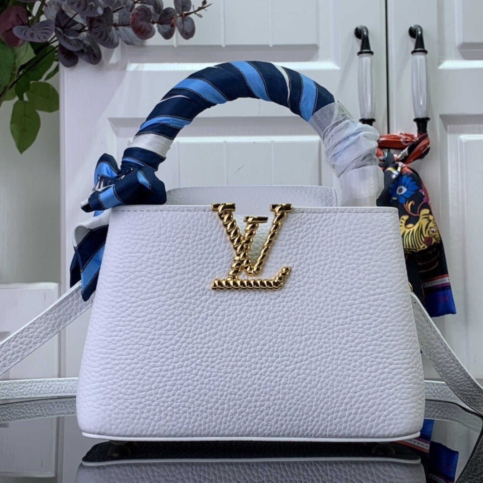 LV Handbag M48865