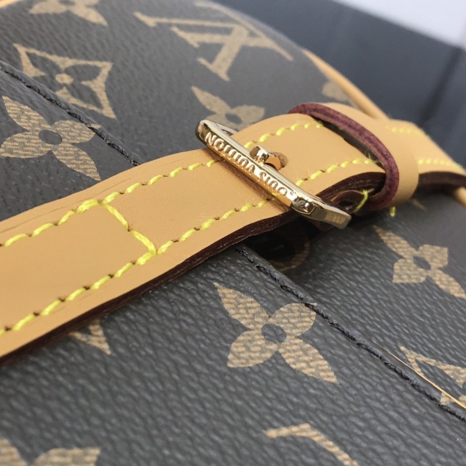 LV Handbag M51158
